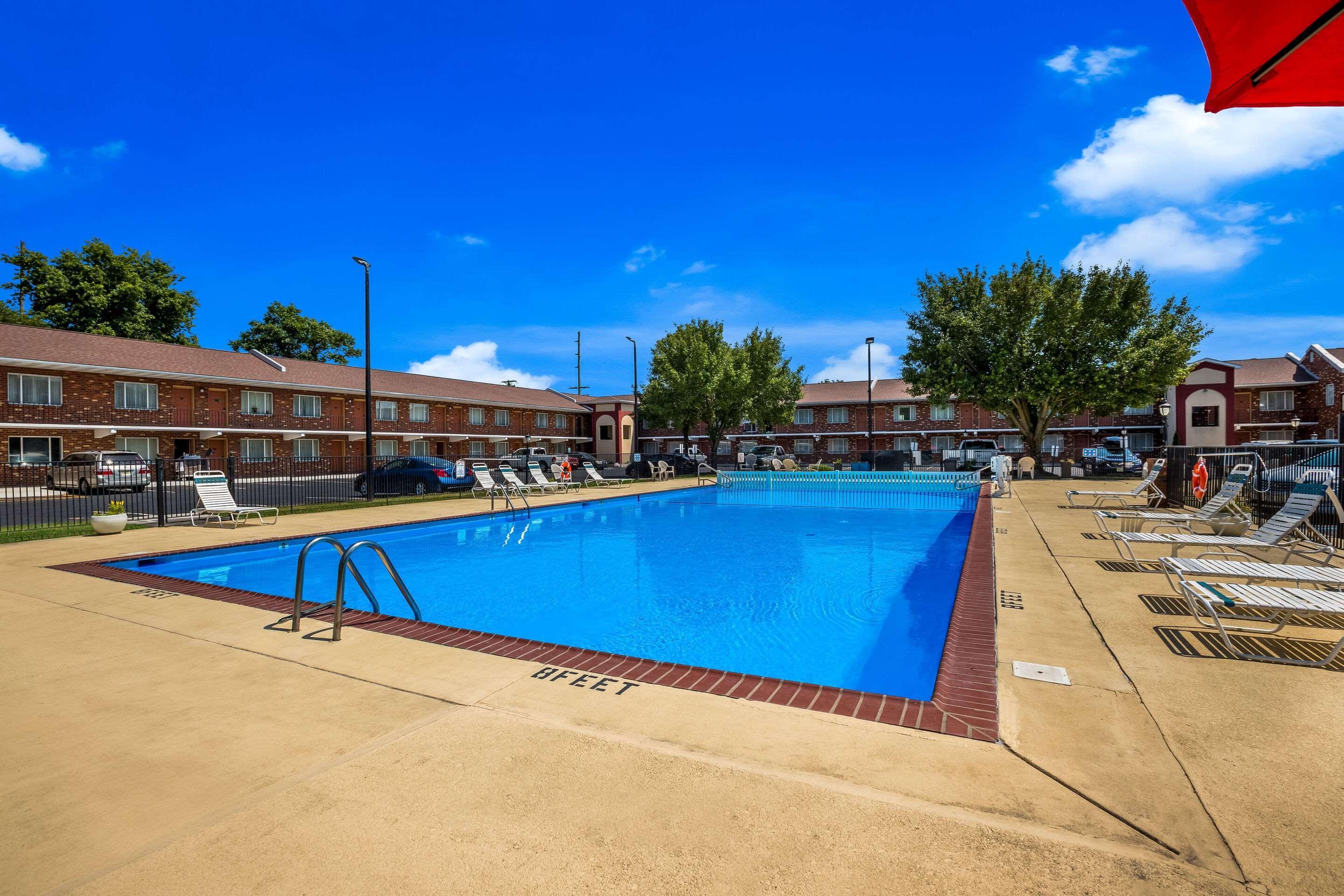 Vista Piscina Quality Inn & Suites Millville