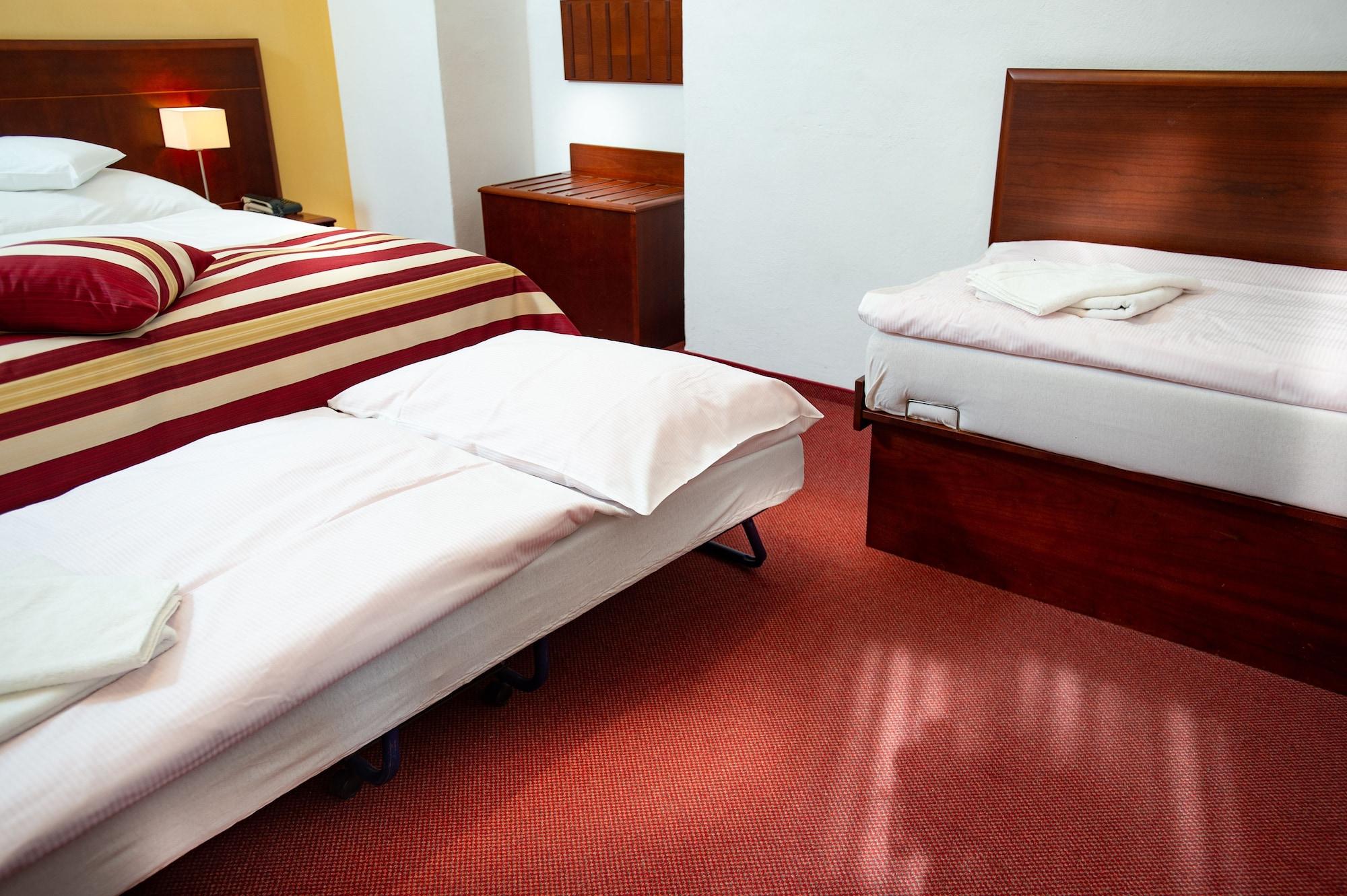 Set de Habitación Hotel Petr