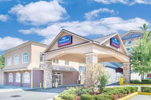 Alojamiento - Howard Johnson by Wyndham North Bergen