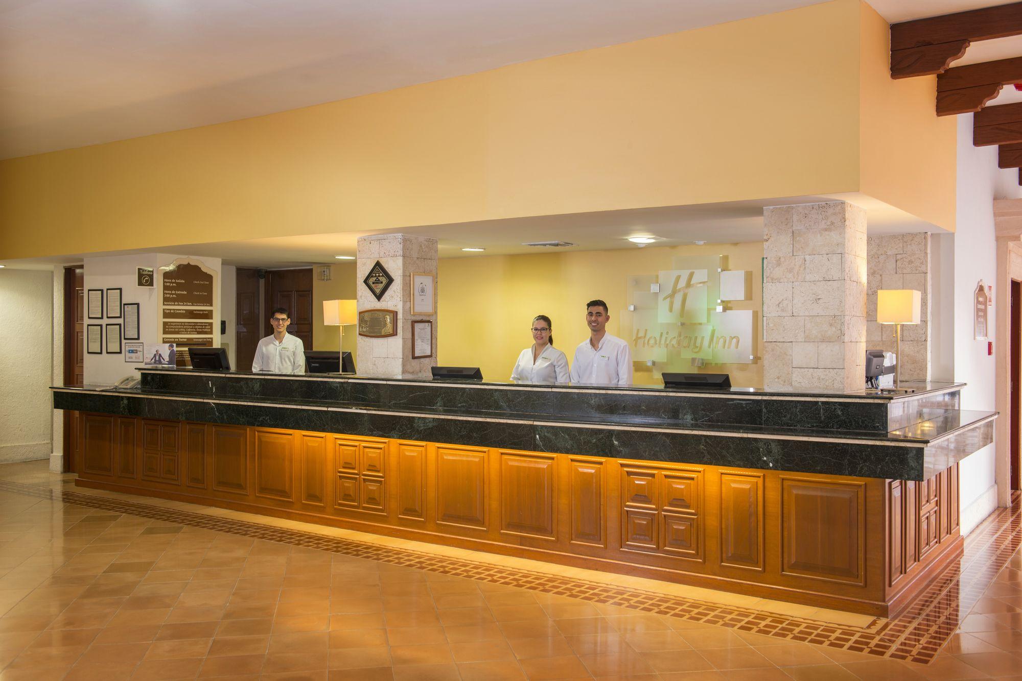 Vista Lobby Holiday Inn Merida Mexico