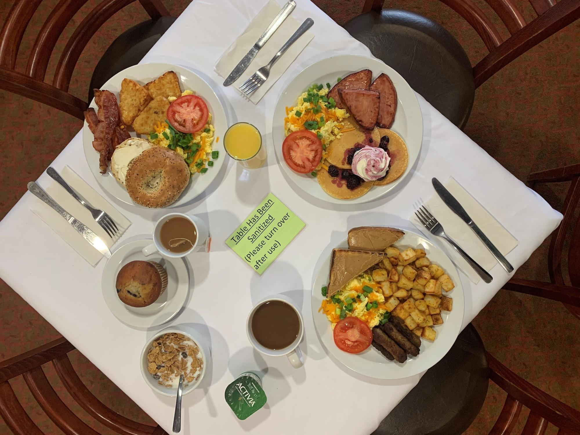 Restaurant Pomeroy Inn & Suites Hotel Dawson Creek
