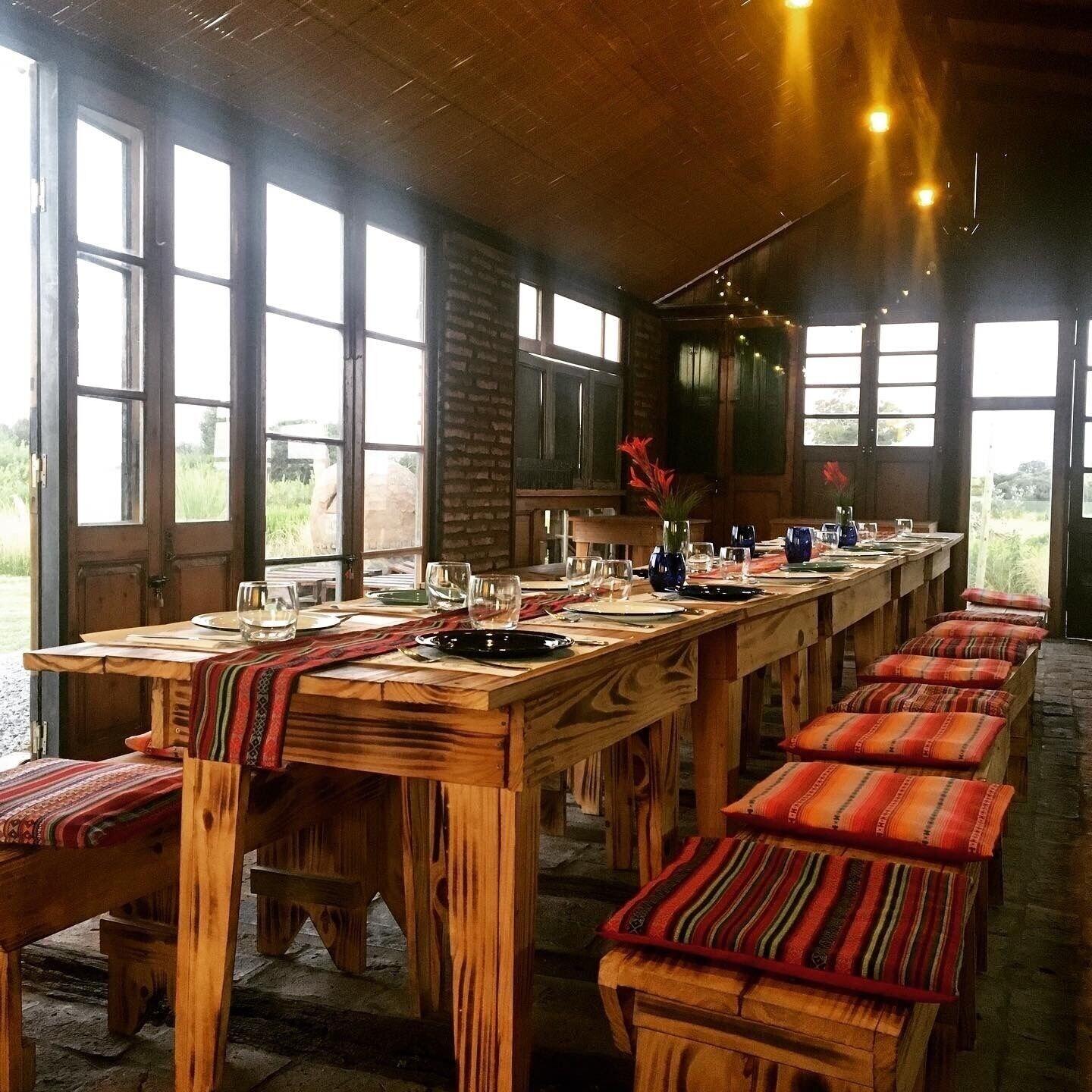 Restaurant Caliu Earthship Ecolodge