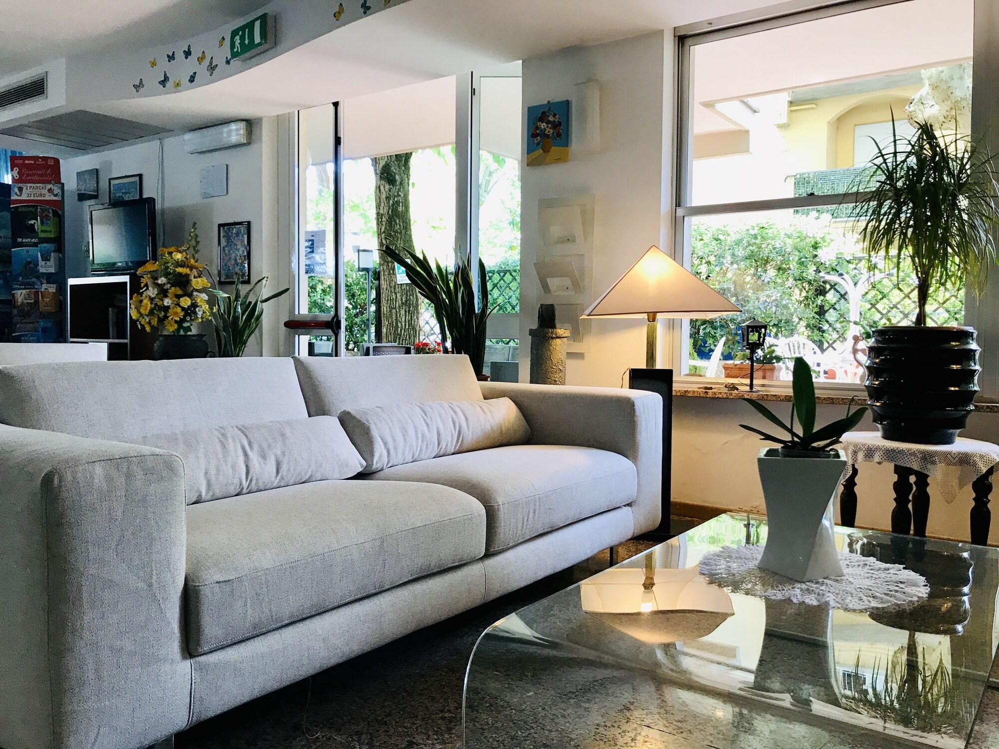 Vista Lobby Hotel Modenese