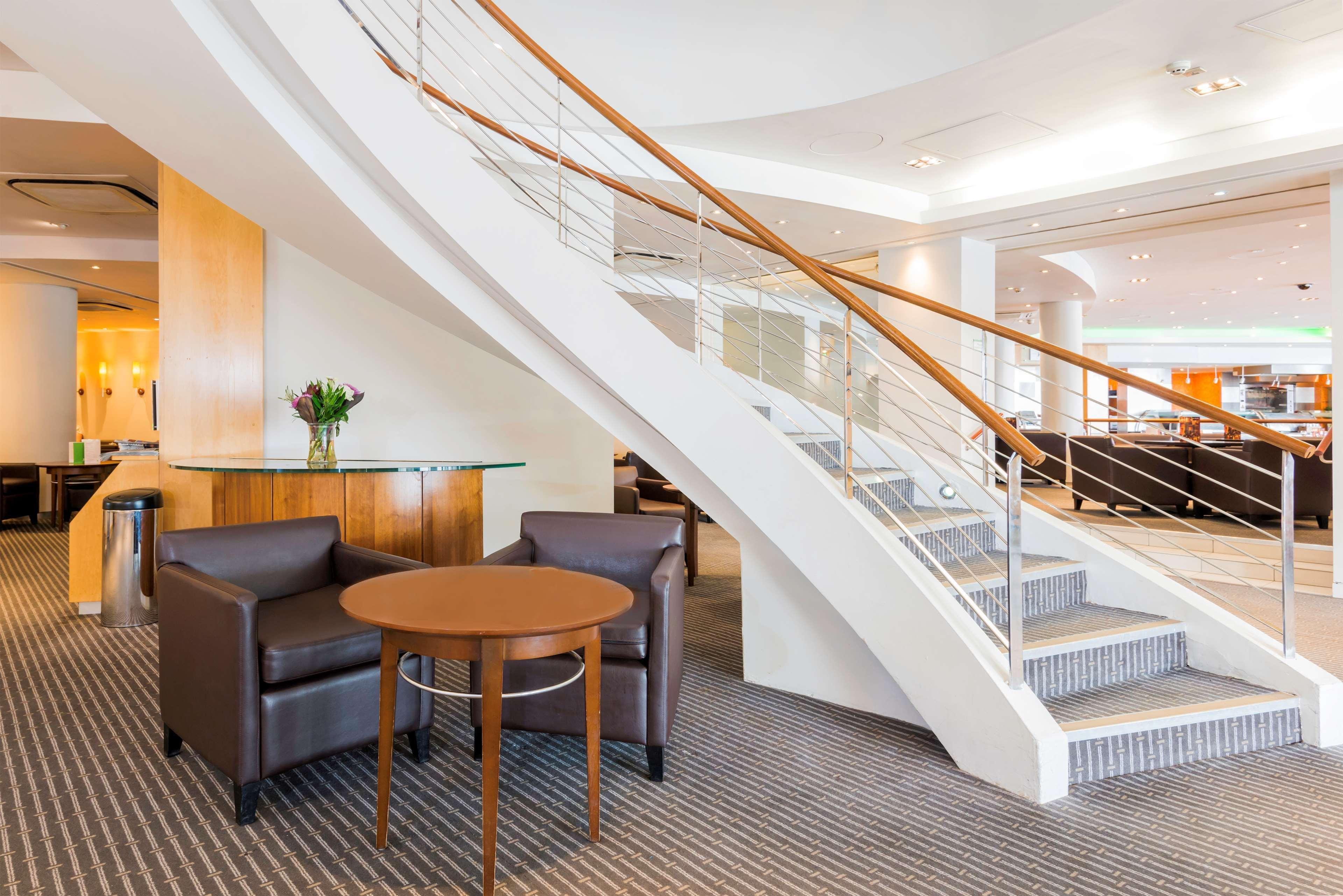 Vista Lobby Best Western London Heathrow Ariel Hotel