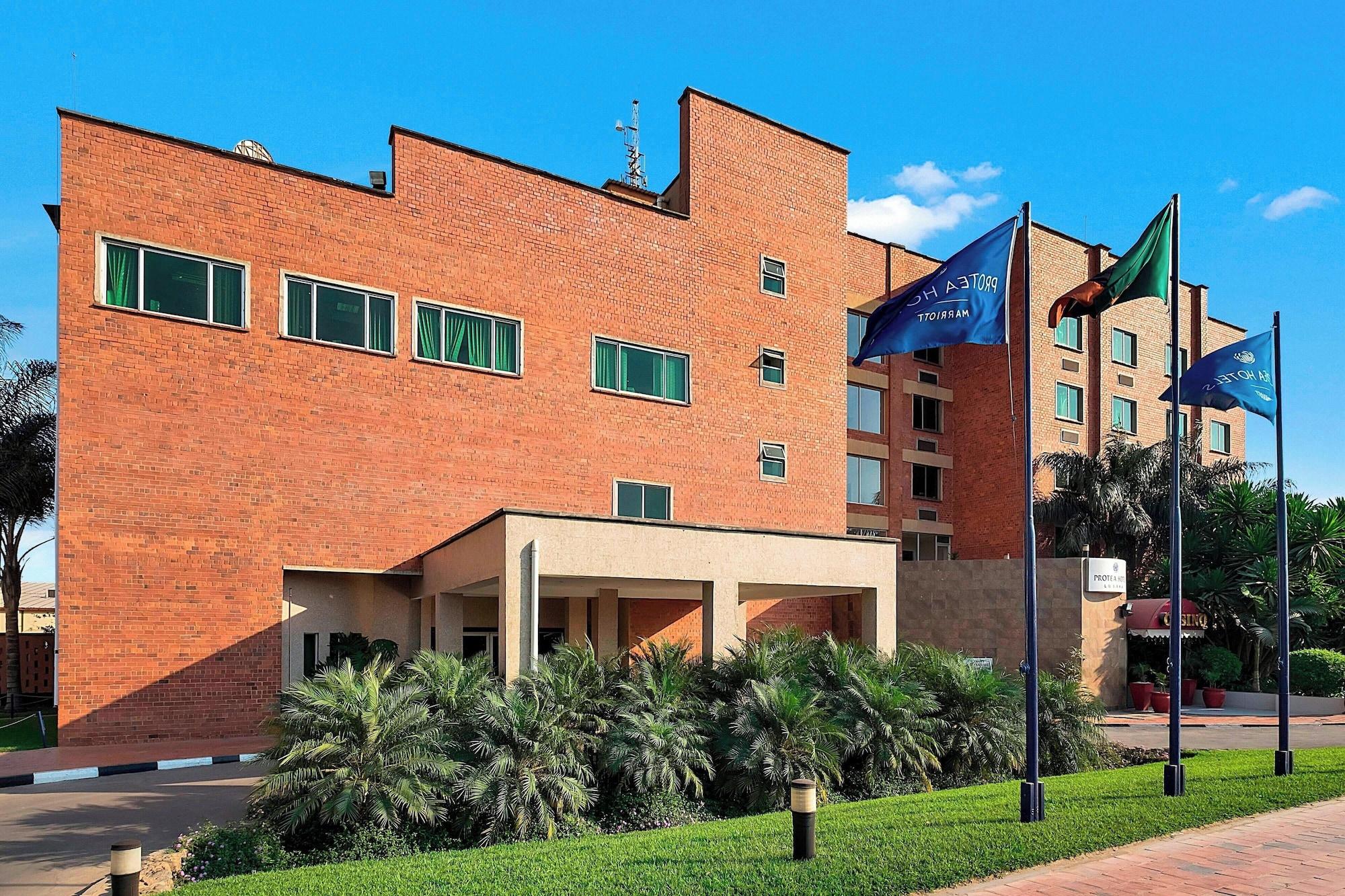 Vista Exterior Protea Hotel by Marriott Lusaka