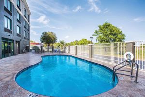Alojamiento - La Quinta Inn & Suites by Wyndham Clearwater South