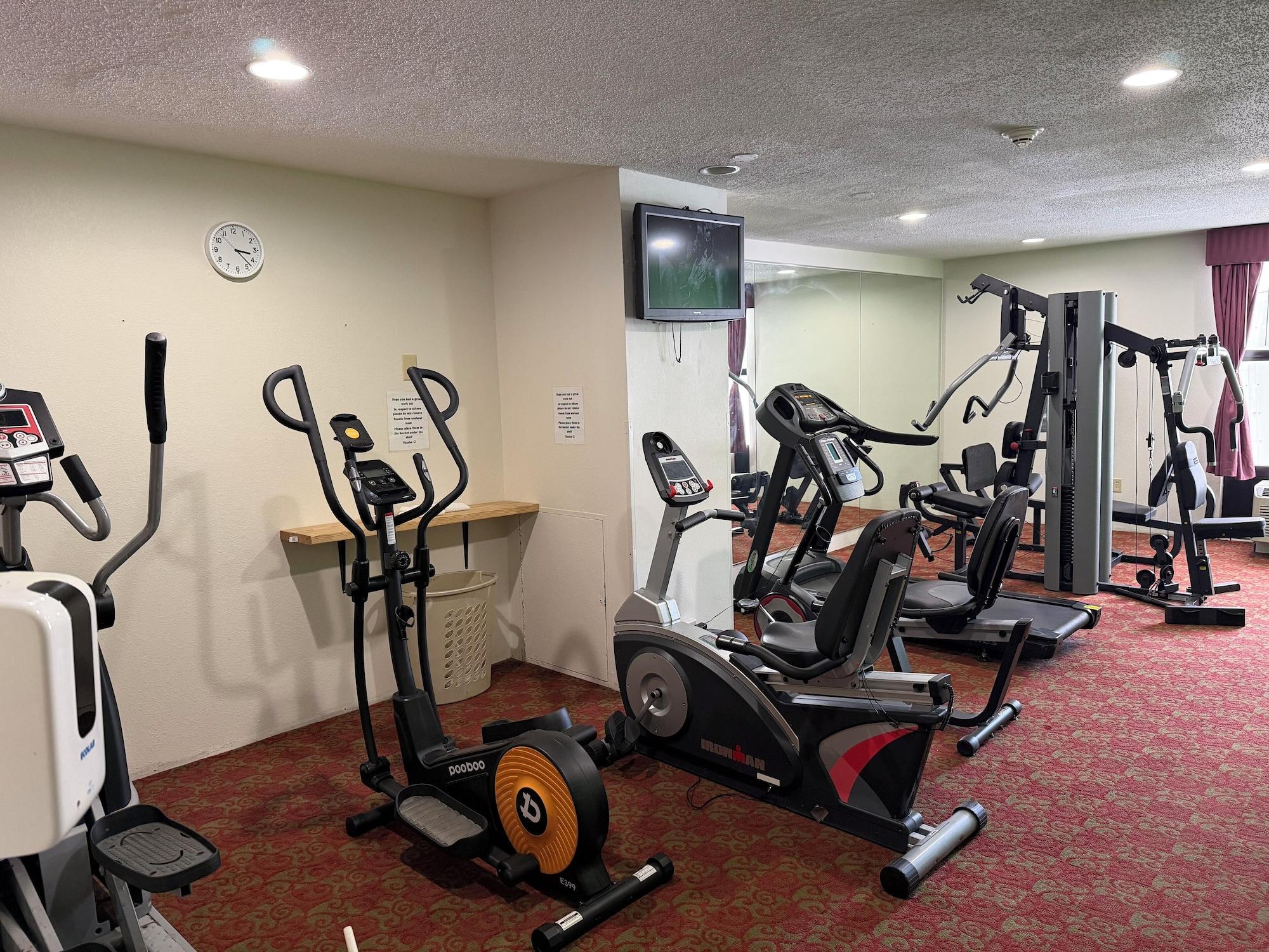 Gimnasio Lafayette Inn & Suites