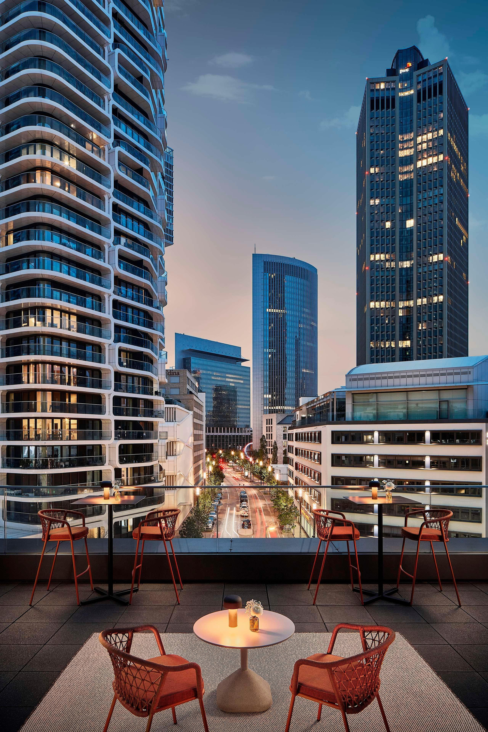 Bar/Salón NH Collection Frankfurt Spin Tower