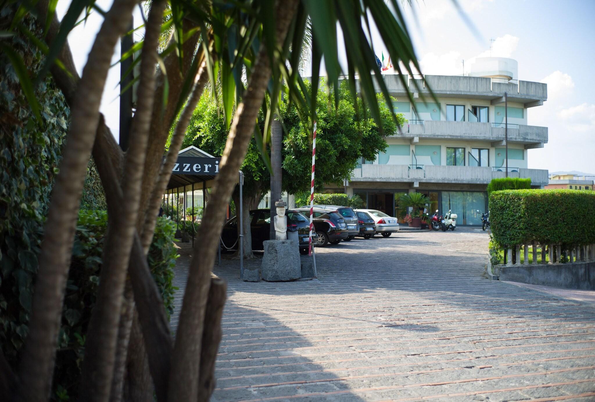 Vista Exterior Atlantis Palace Hotel