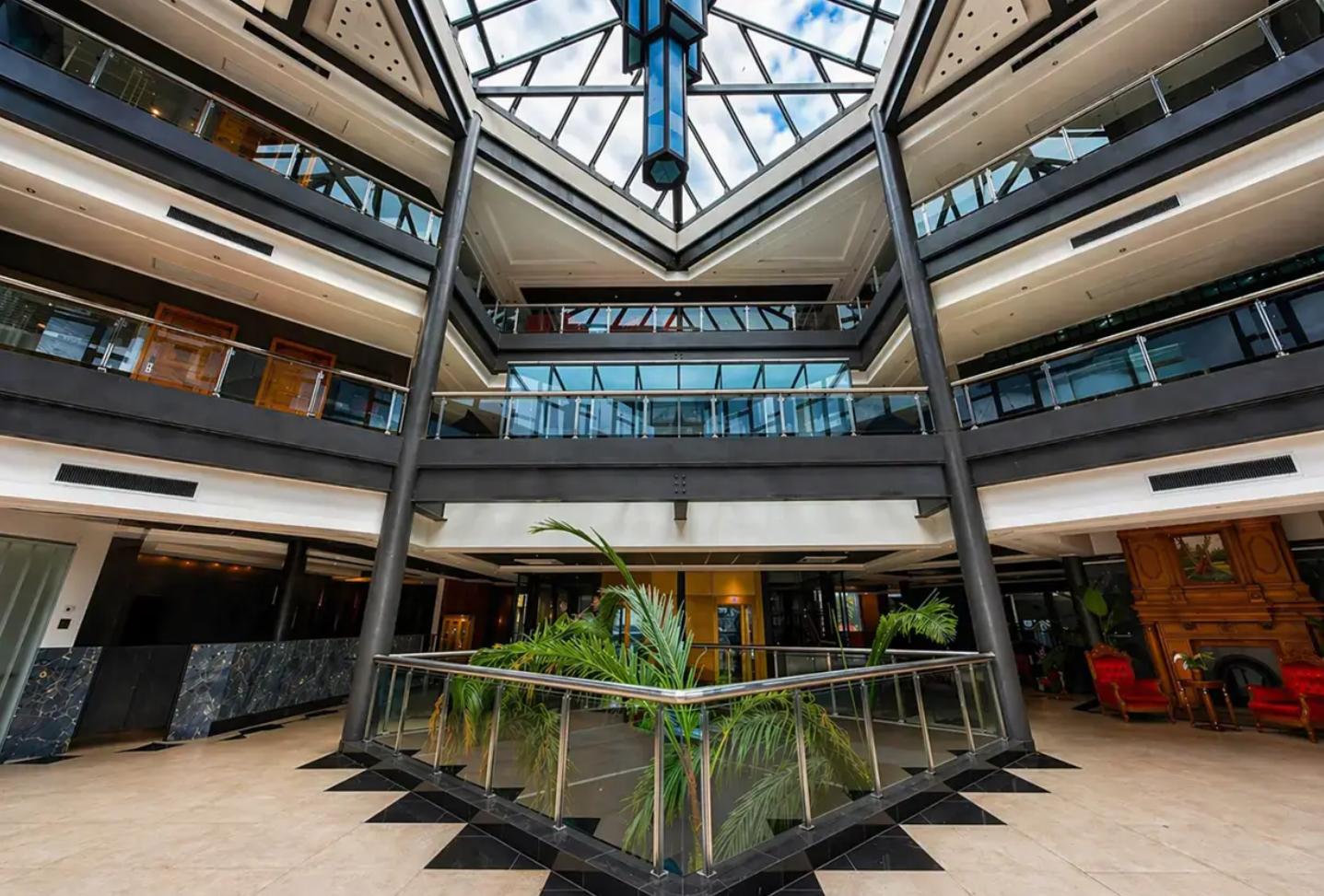Vista Lobby Radisson Red Funes