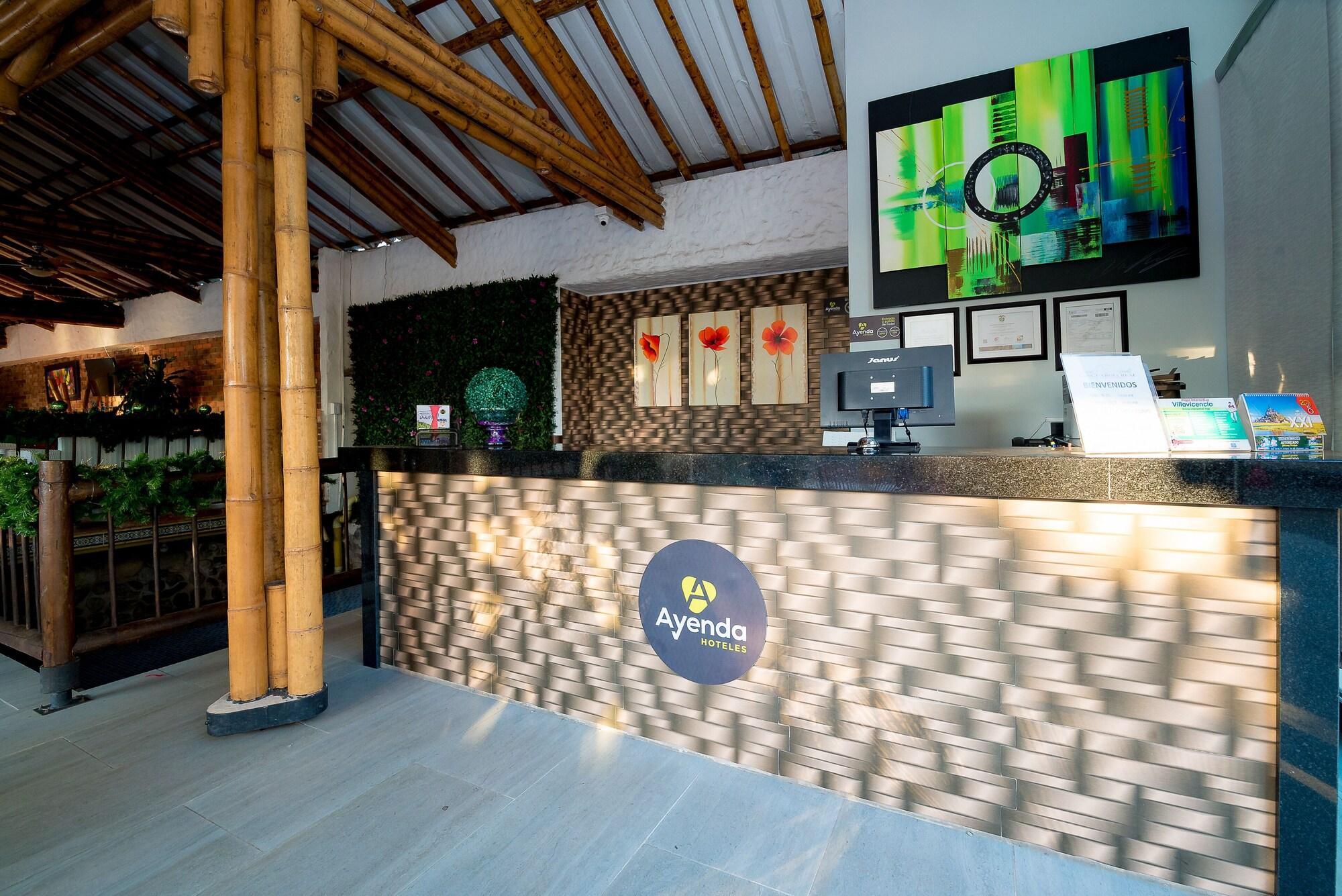 Vista Lobby Hotel Vanguardia Real