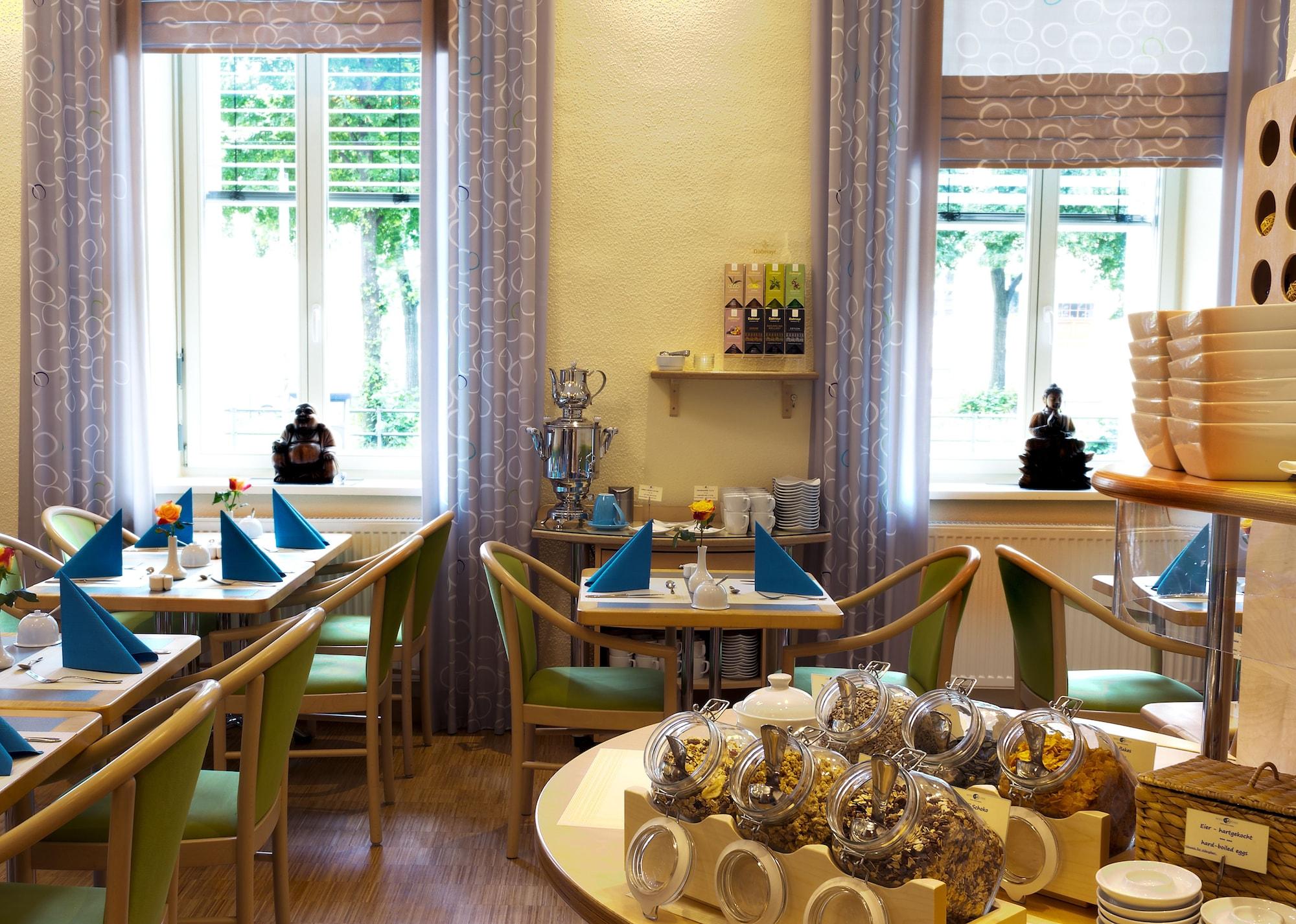 Restaurant Melarose Feng Shui Hotel