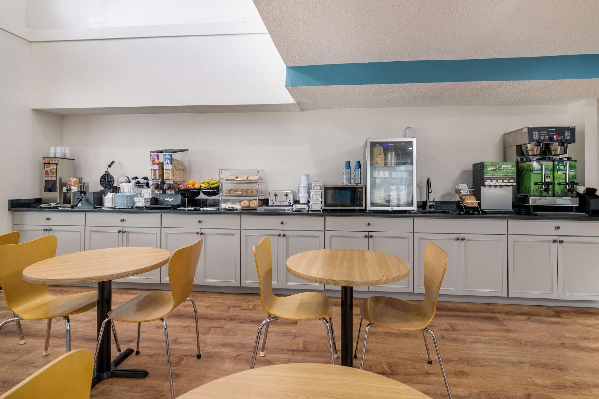 Bar/Salón SureStay Hotel by Best Western Lewiston