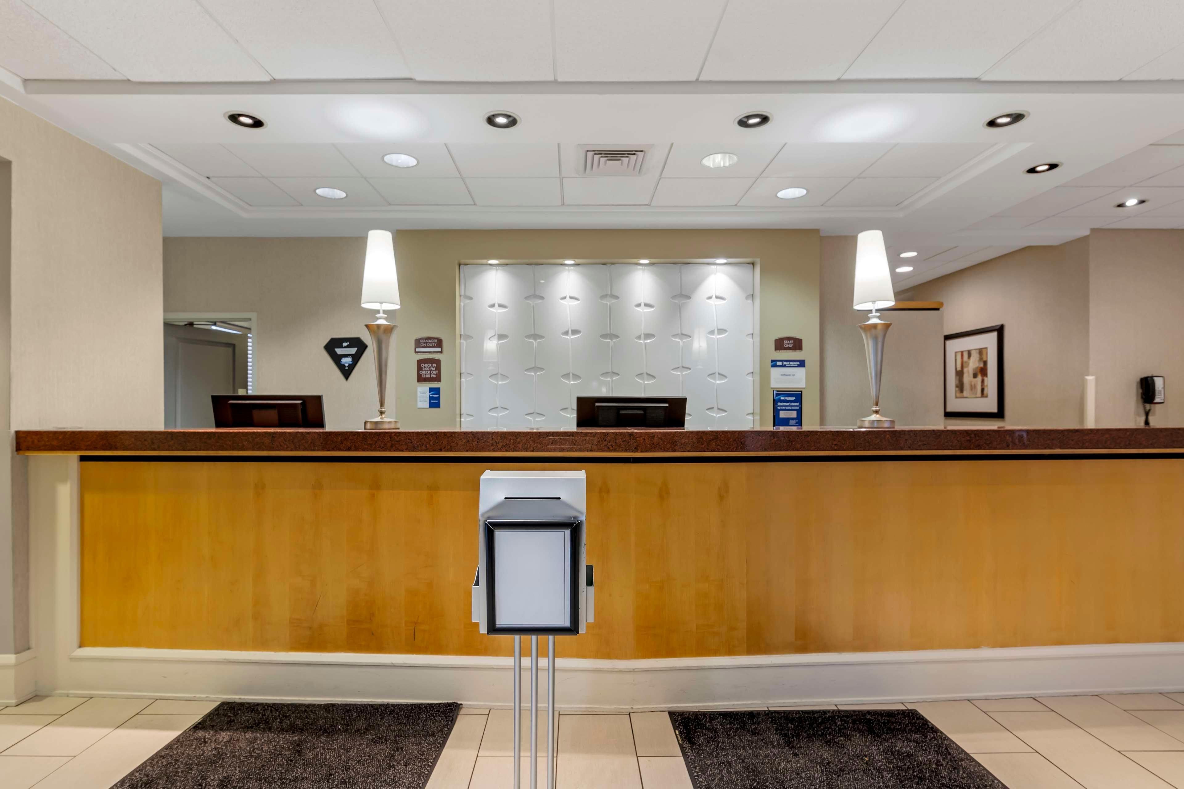 Vista Lobby Best Western Plus InnTowner Madison