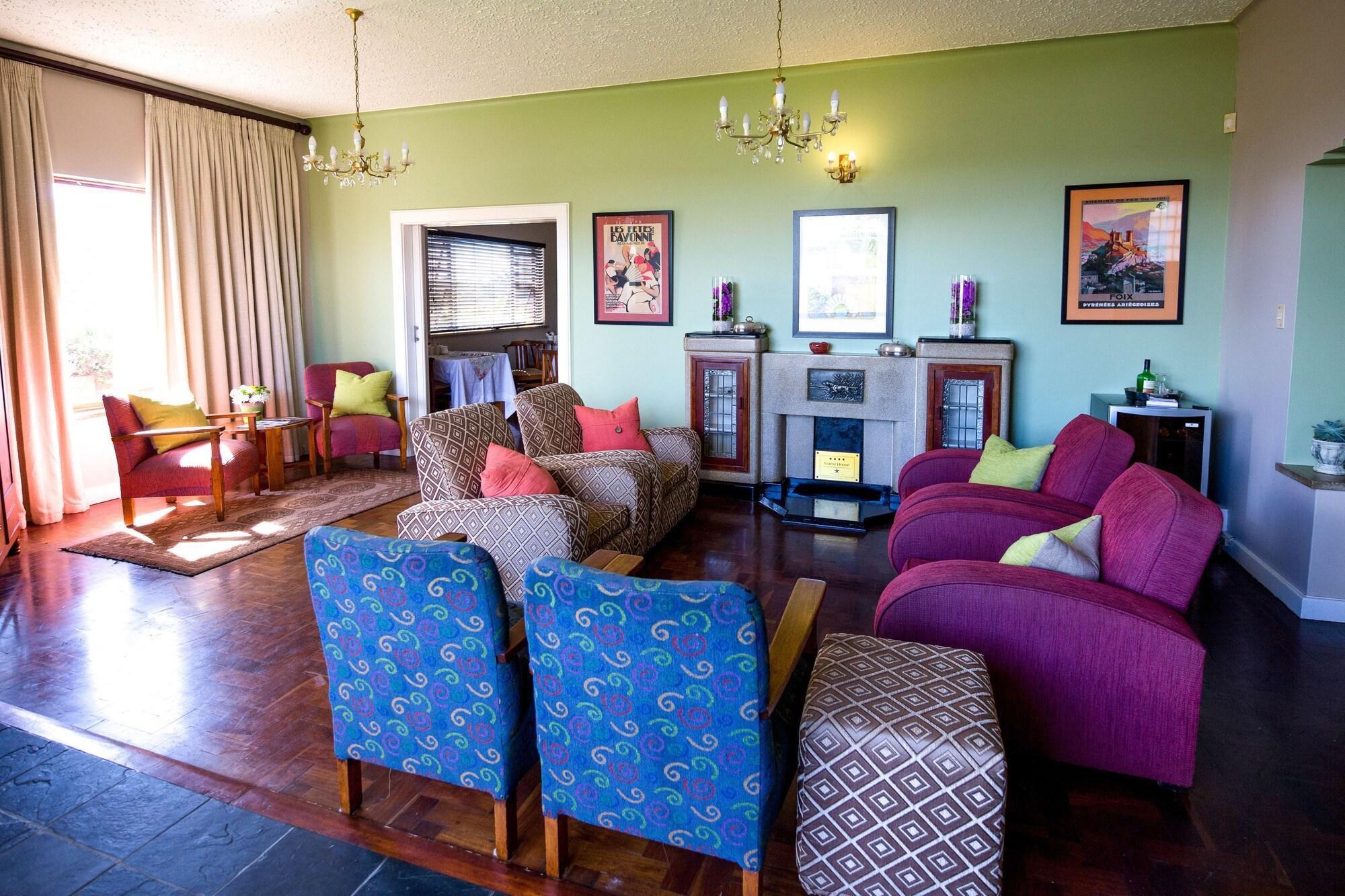 Vista Lobby Harewood Lodge