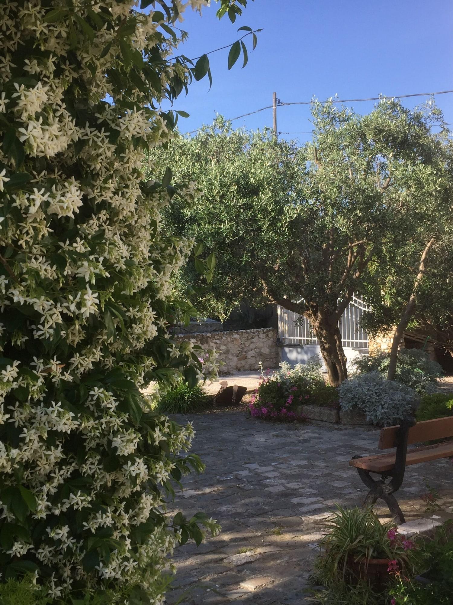Vista Exterior Le Clos du Jas