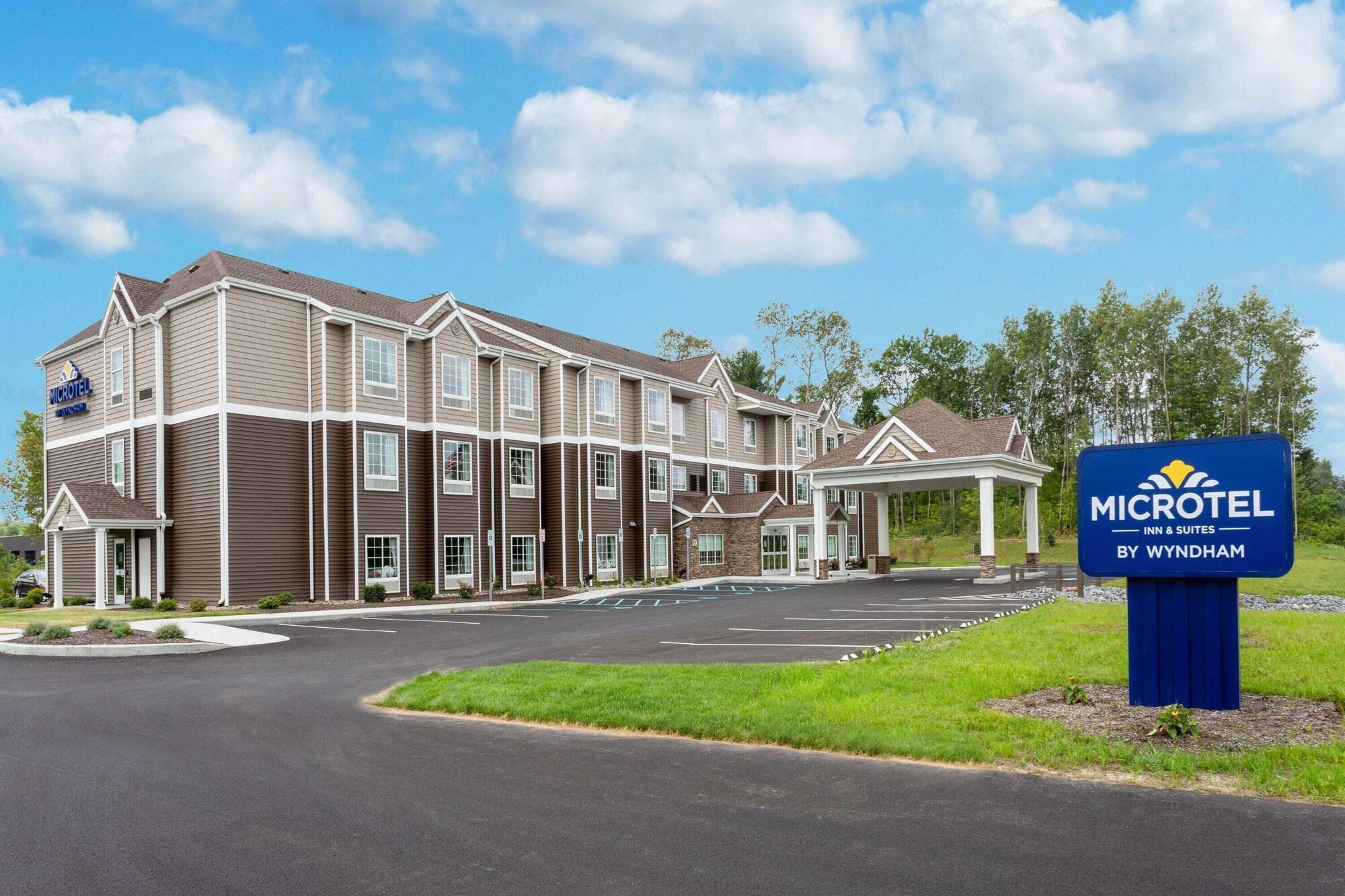 Varios Microtel Inn & Suites by Wyndham Amsterdam