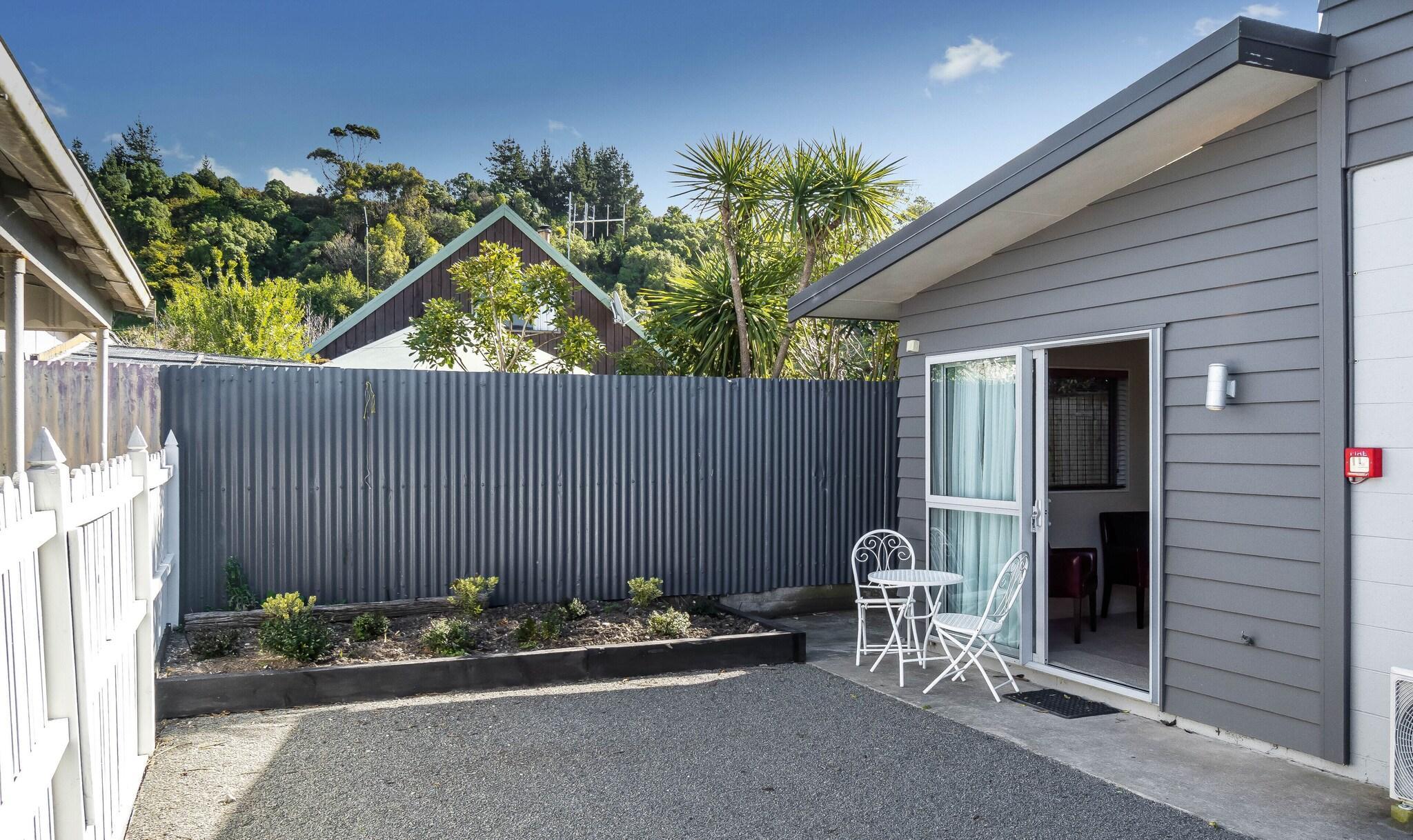 Varios Kaikoura Waterfront Apartments