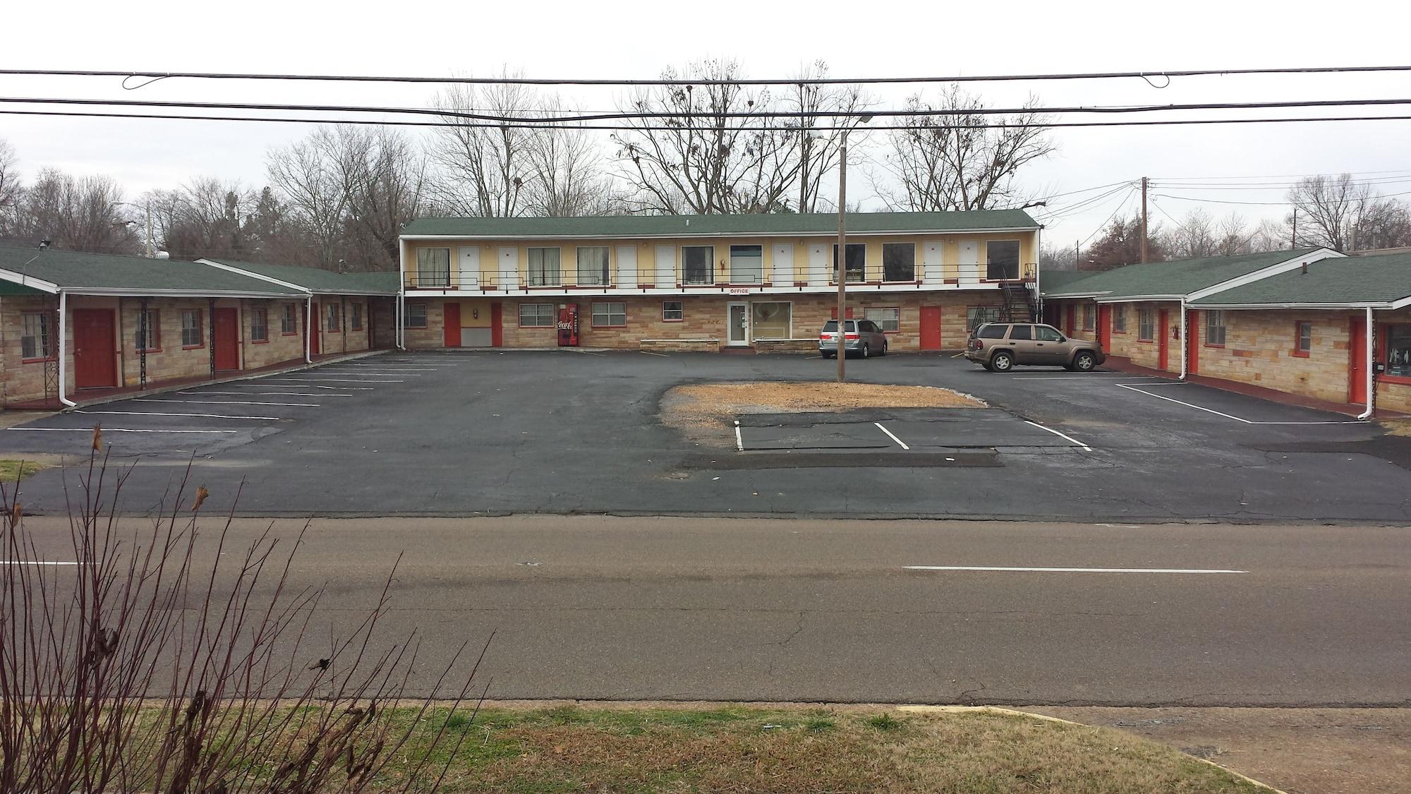 Vista Exterior Benton Inn