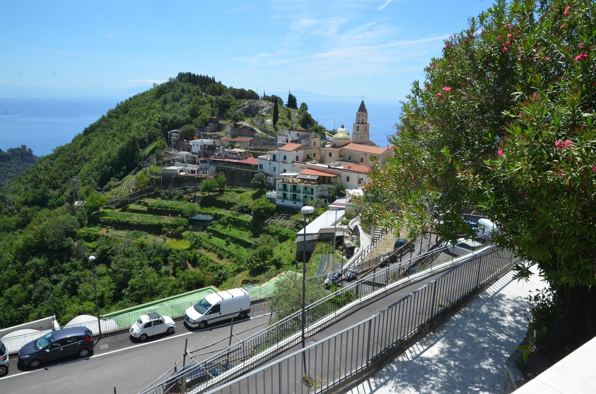 Playa Amalfi Hills