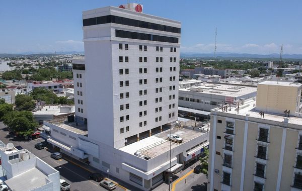 Ramada by Wyndham Hola Culiacan