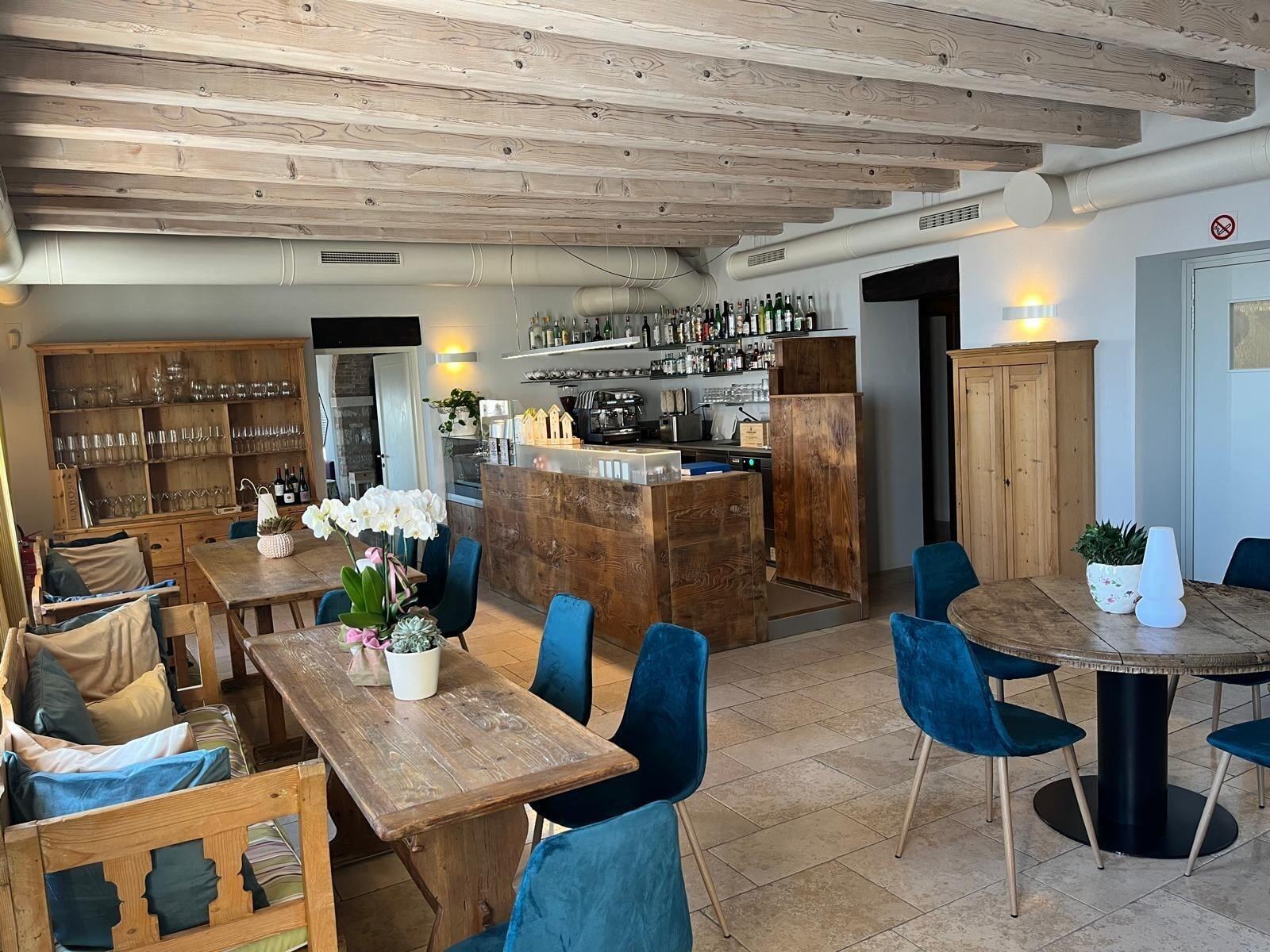 Bar/Salón Locanda La Candola