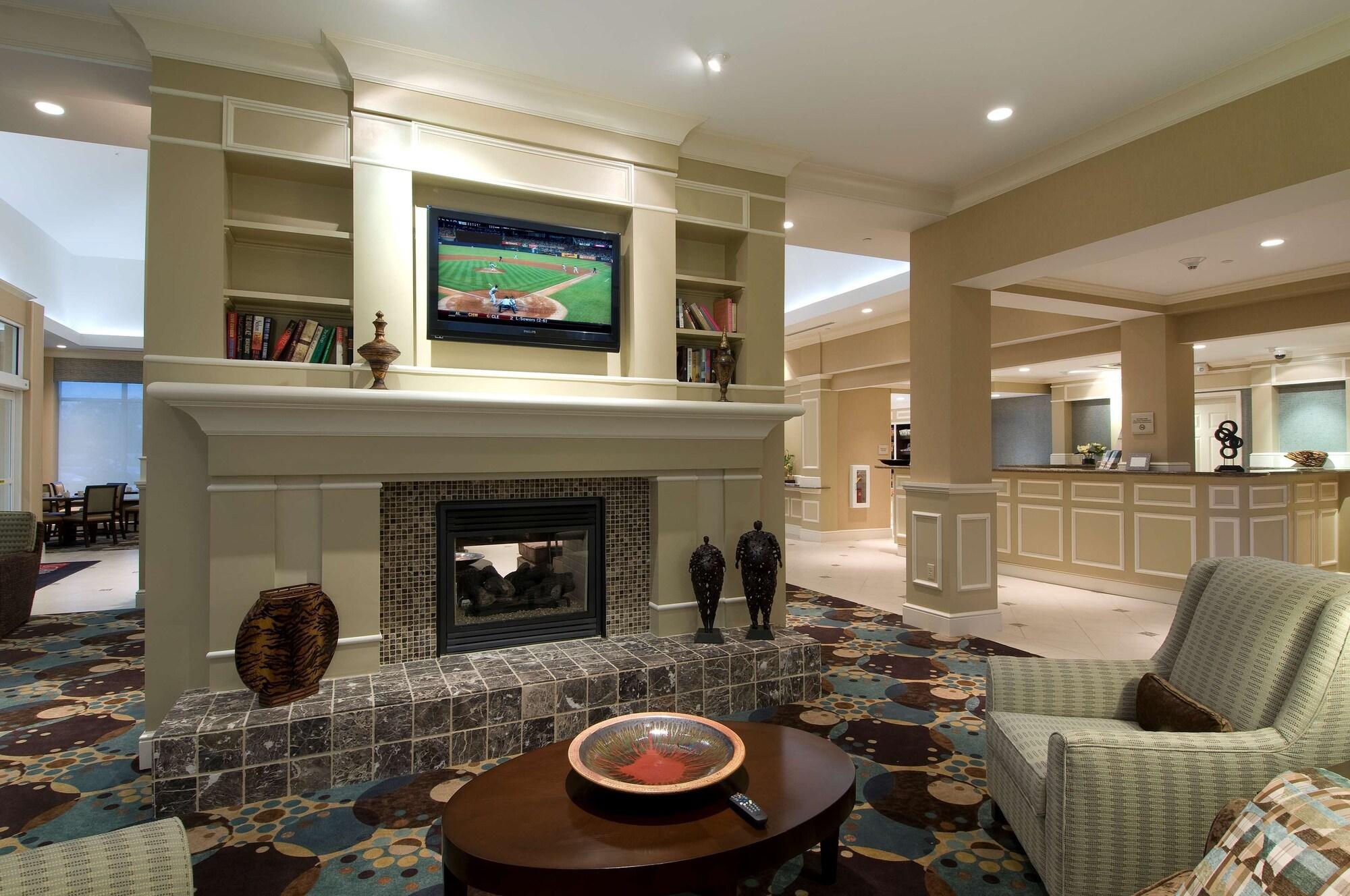 Vista Lobby Hilton Garden Inn Mount Holly/Westampton