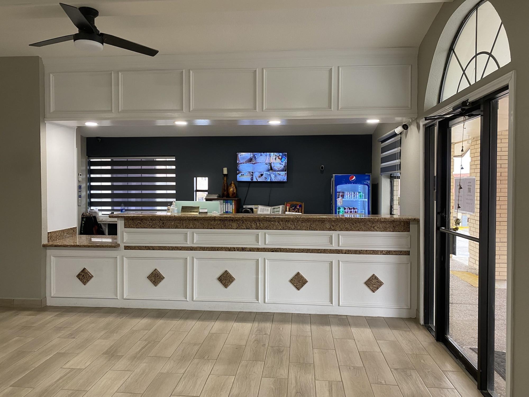 Vista Lobby Falcon Executive Inn