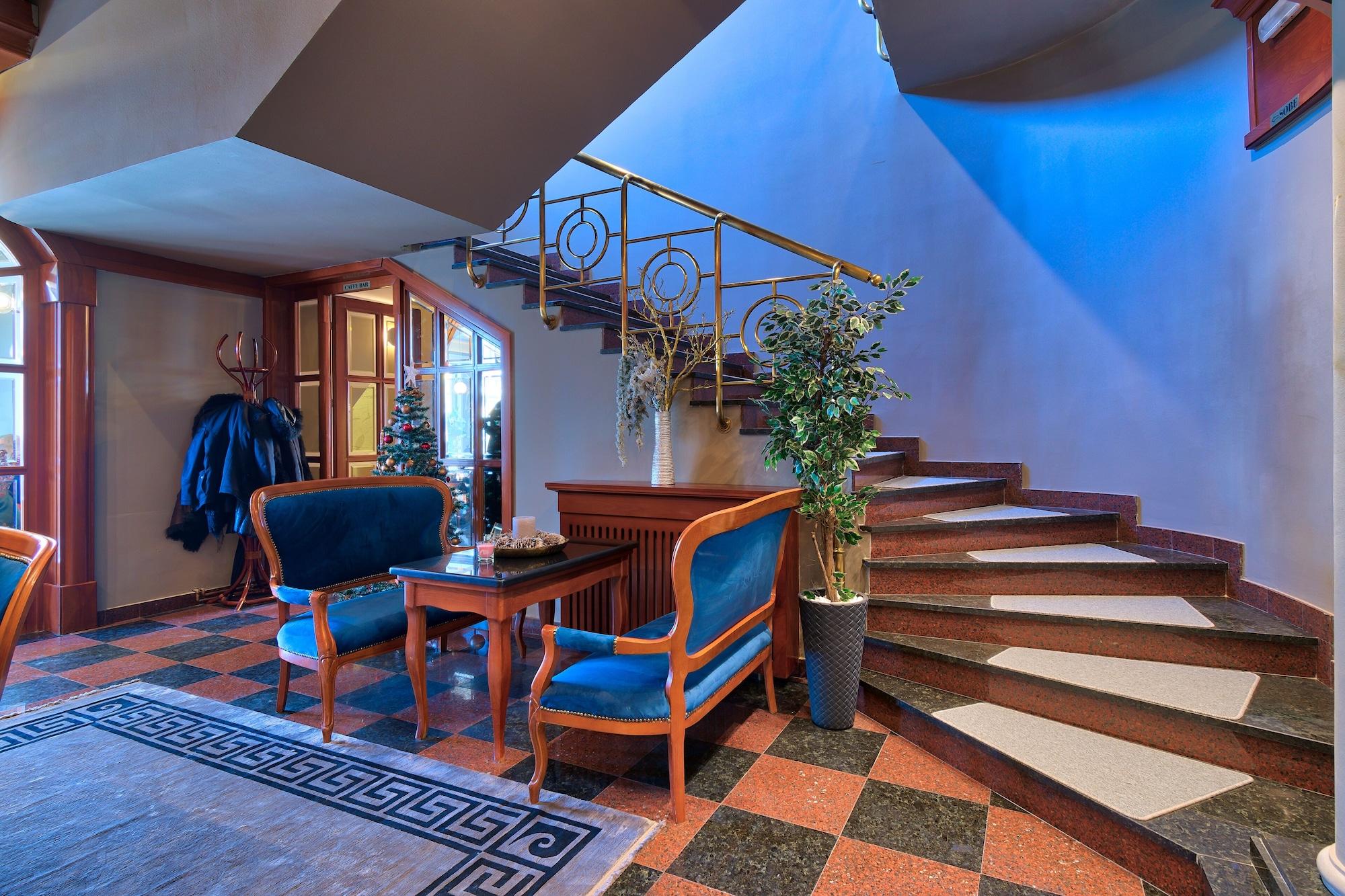 Vista Lobby St. Georgie