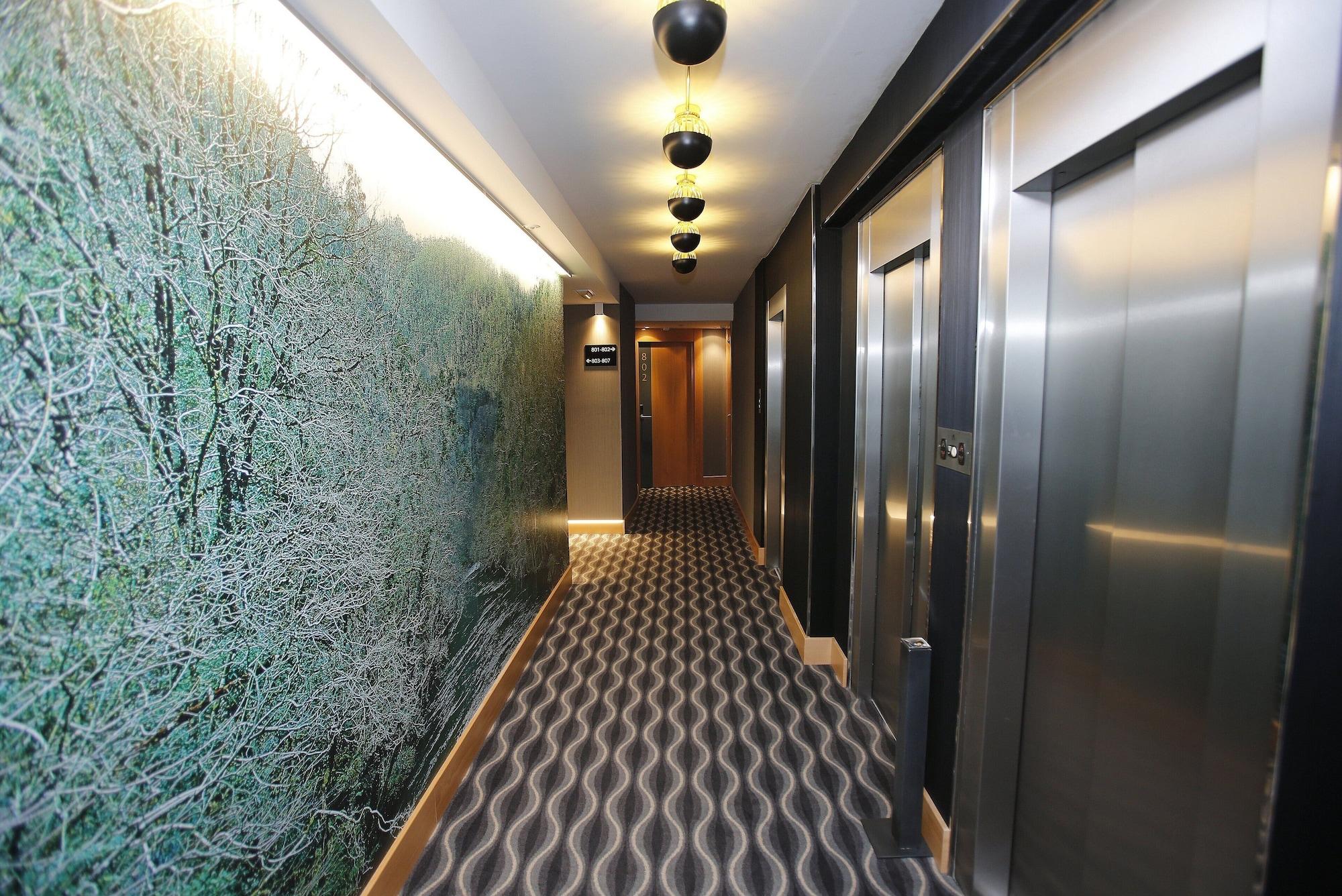 Vista Lobby Hotel Plaza Coruña