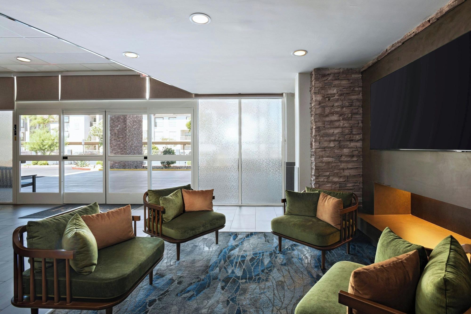 Vista Lobby Fairfield by Marriott Inn & Suites Phoenix West Chandler