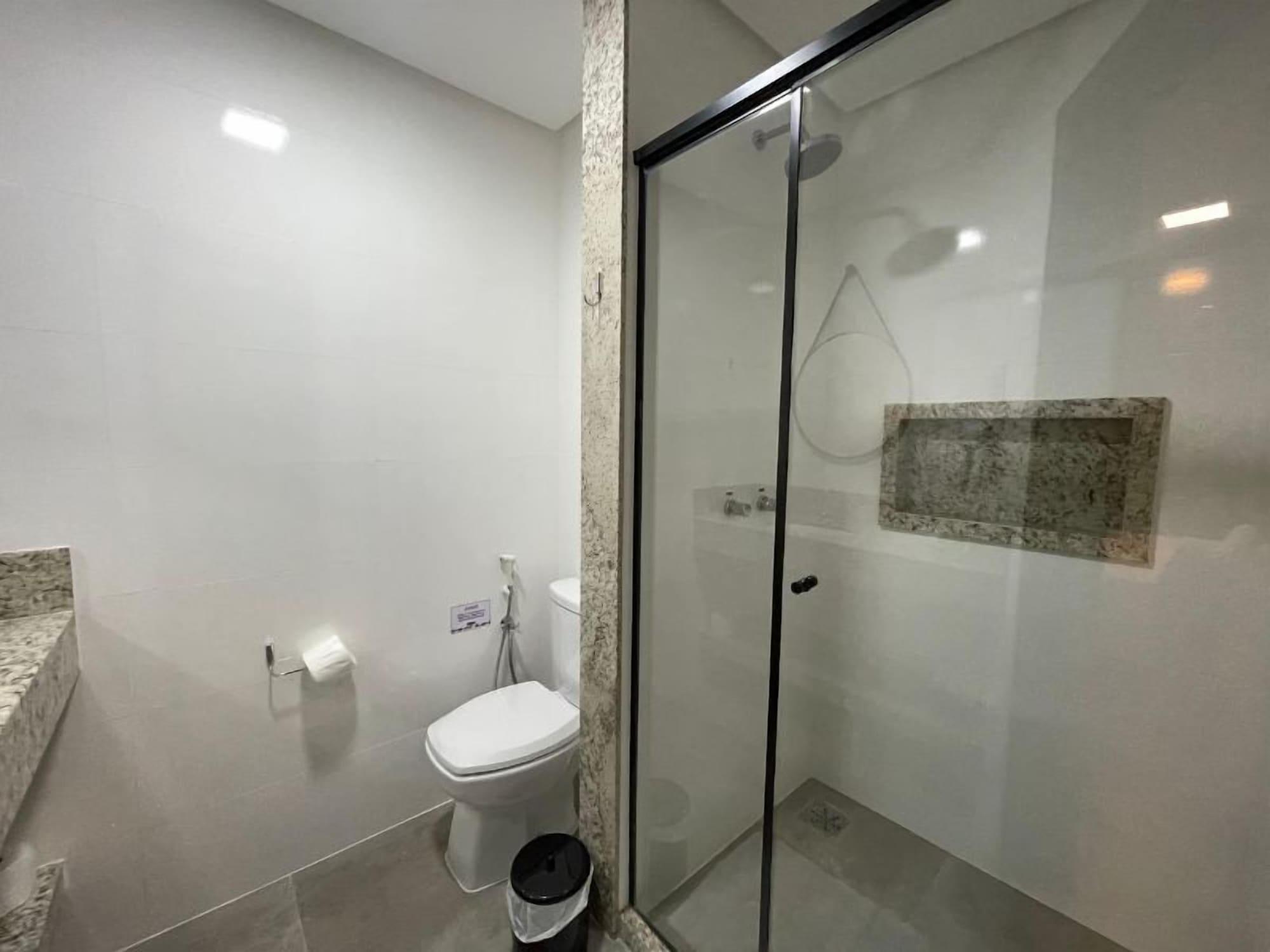 Comodidades do quarto Escarpas Styles Hotel