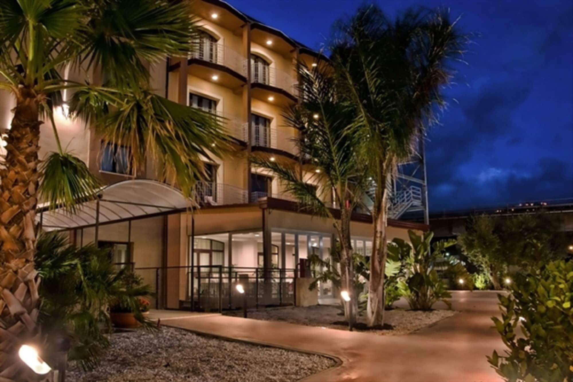 Vista Exterior Viola Palace Hotel