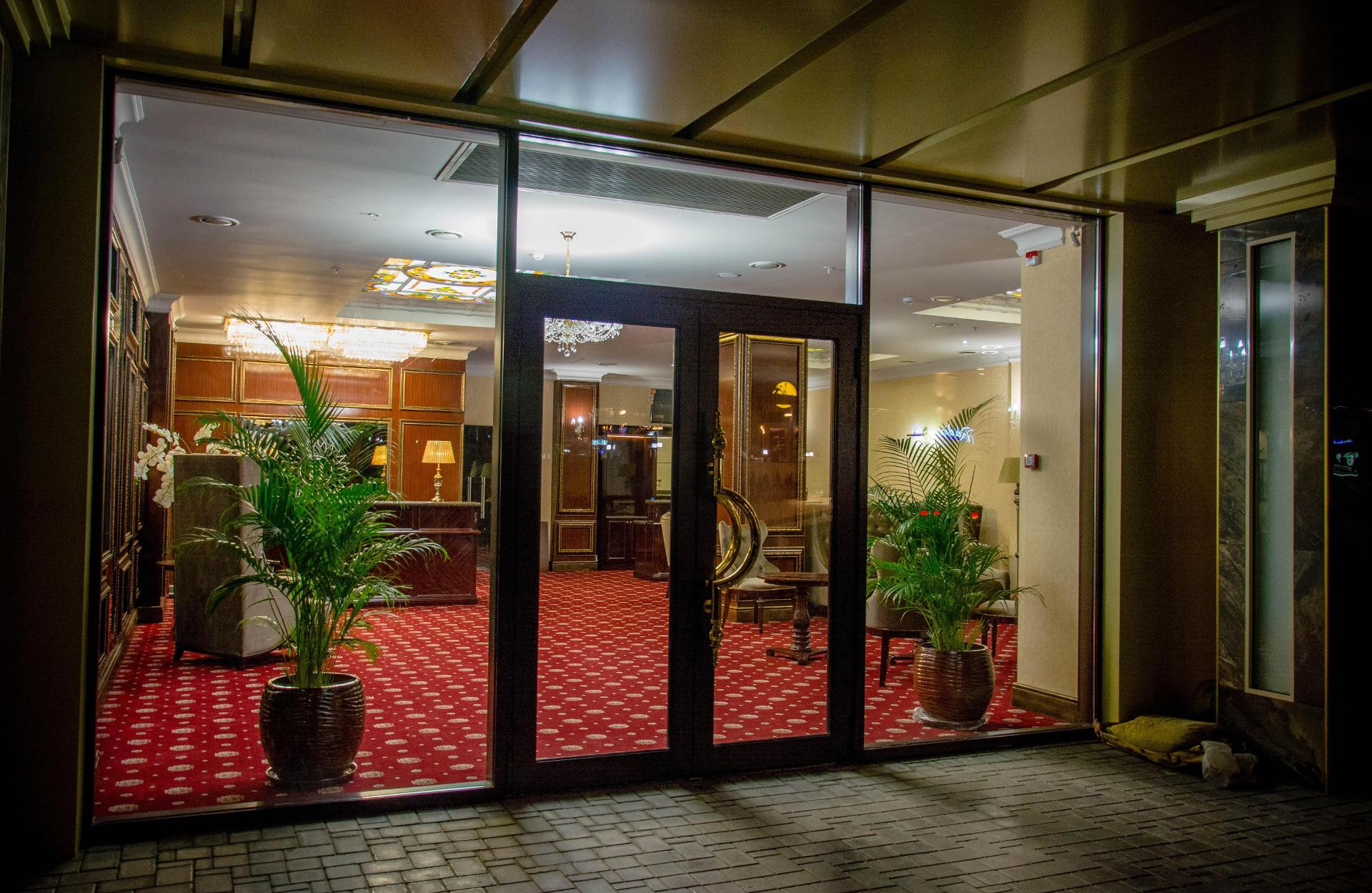 Vista Exterior Bristol Central Park Hotel