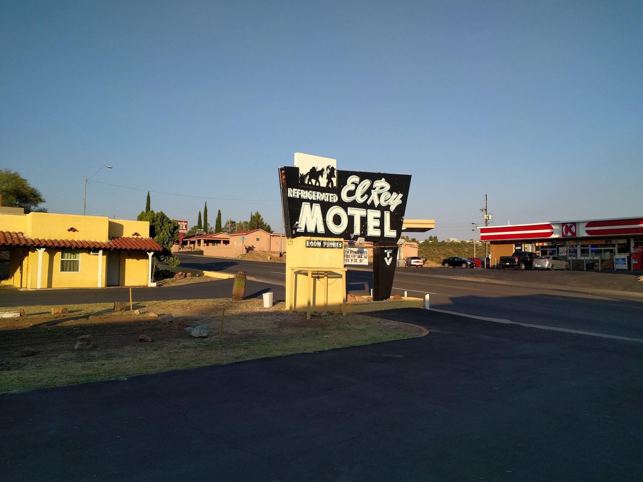 Vista Exterior El Rey Motel
