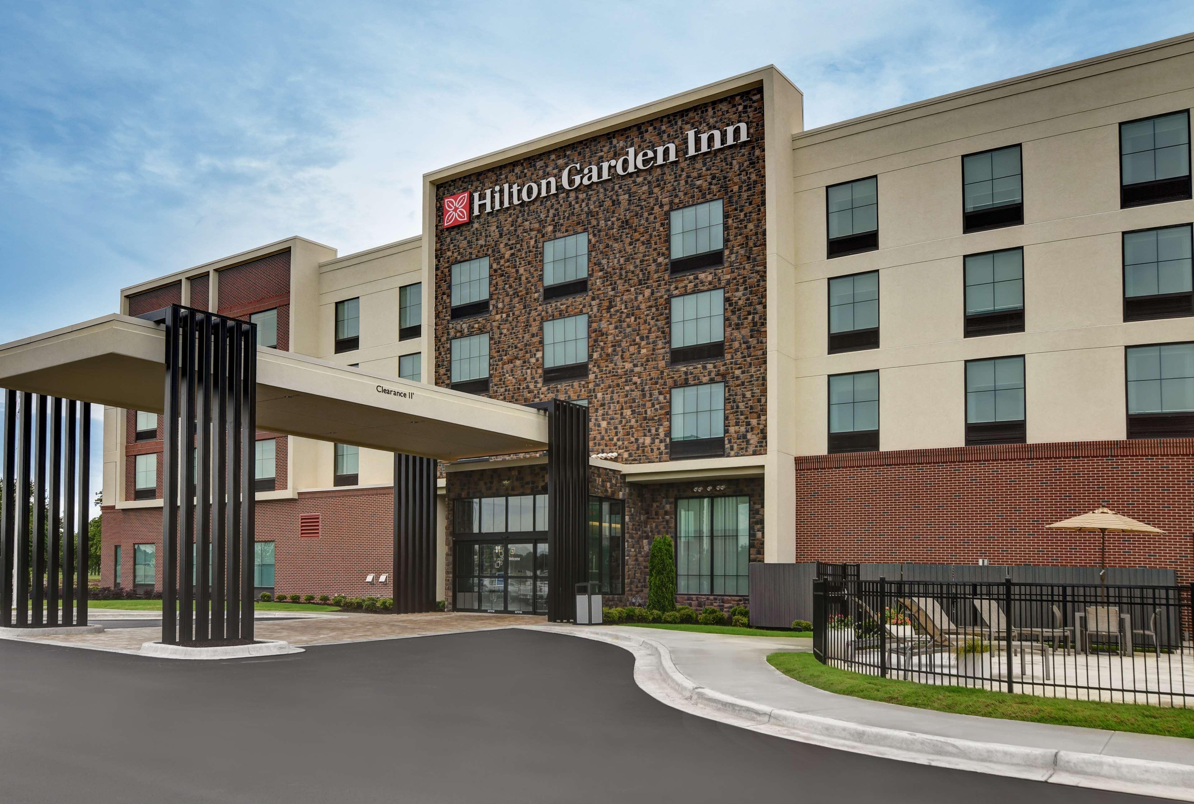 Vista Exterior Hilton Garden Inn Madison Huntsville Airport