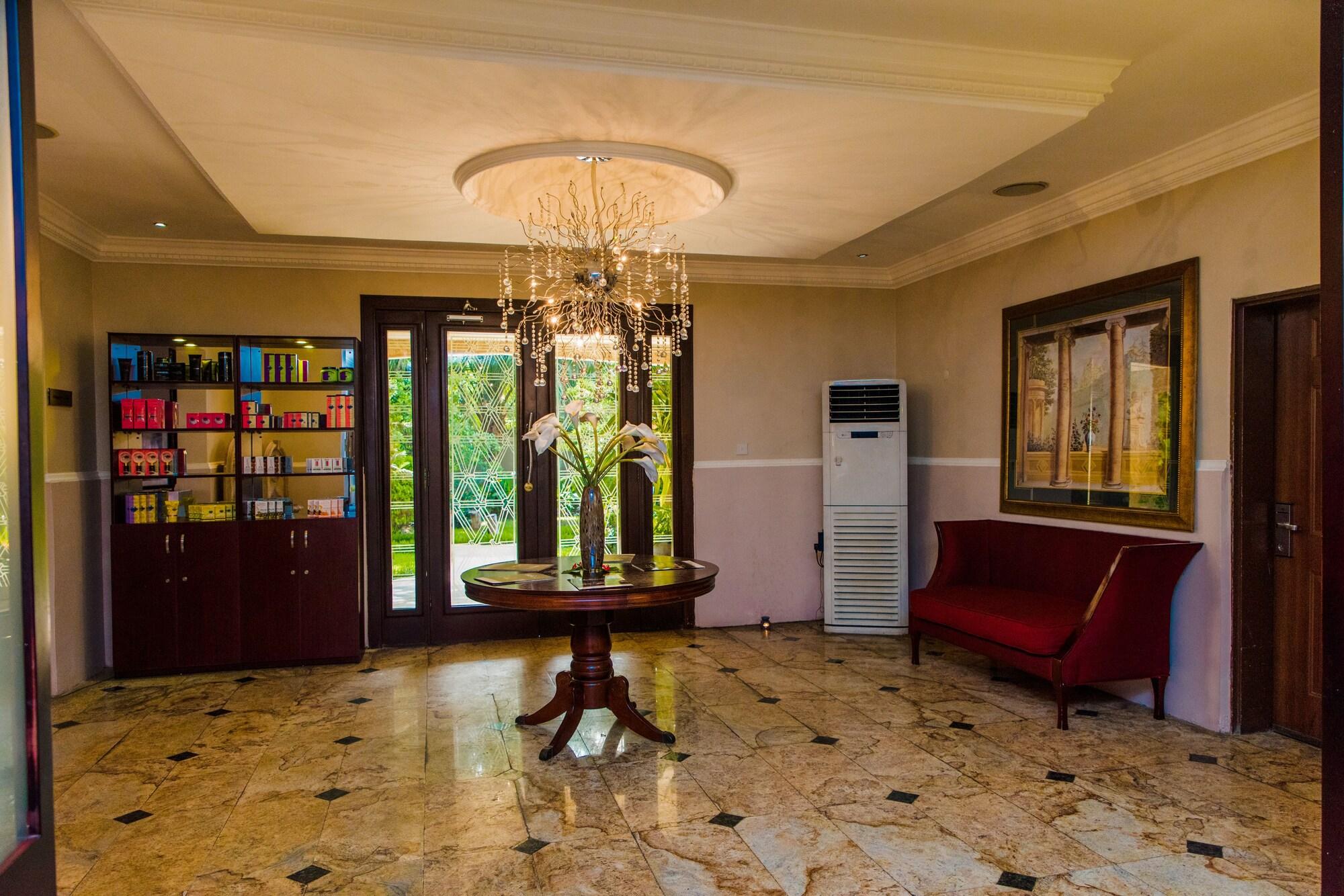 Vista Lobby Clear Essence California Spa & Wellness Resort