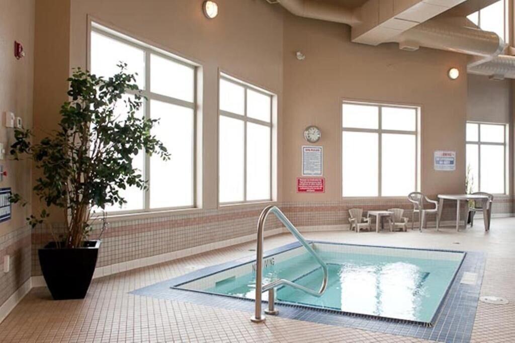 Spa Paradise Inn & Suites Valleyview
