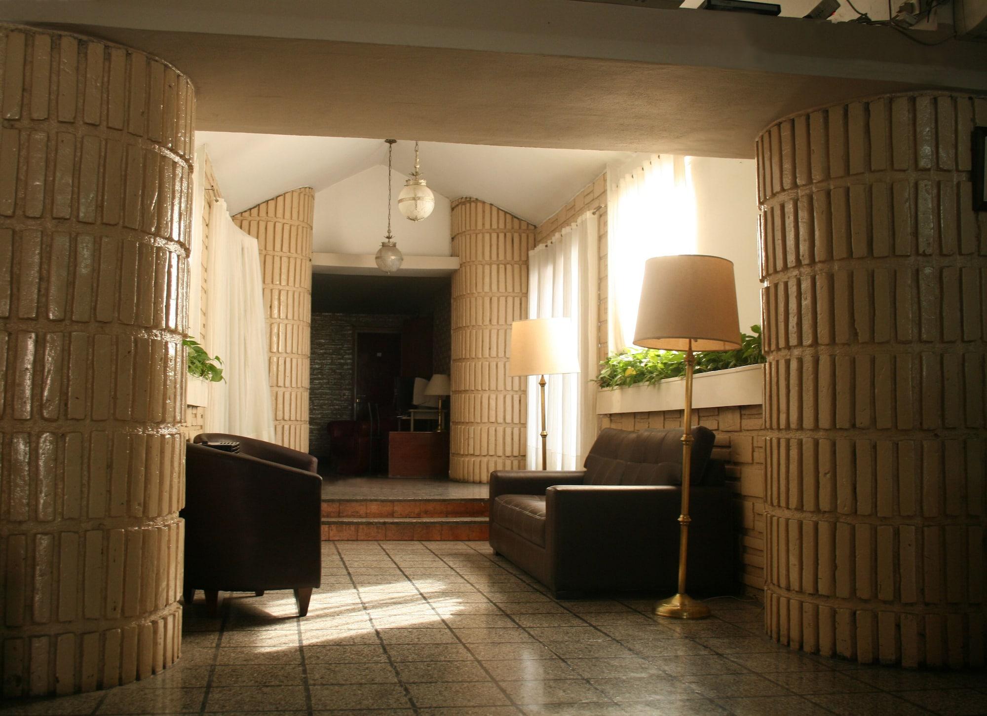 Vista Lobby Garden Hotel Tucumán