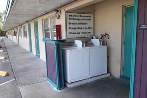Alojamiento - Arrow Motel By Oyo Near Downtown