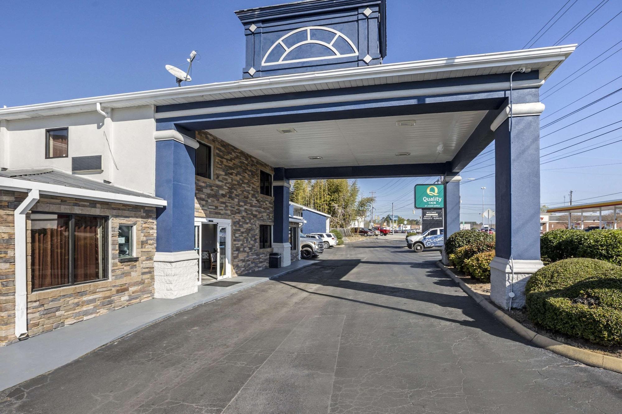 Varios Quality Inn