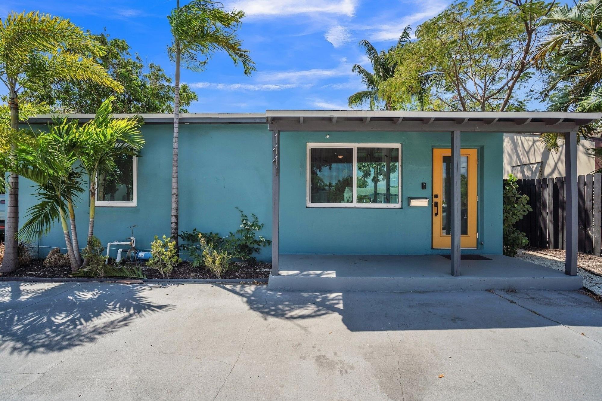 Exterior View Great Wilton Manors Location With Two Separate Spaces! Perfect For Your Group! Newly Remodeled 3 Bedroom Home by Redawning