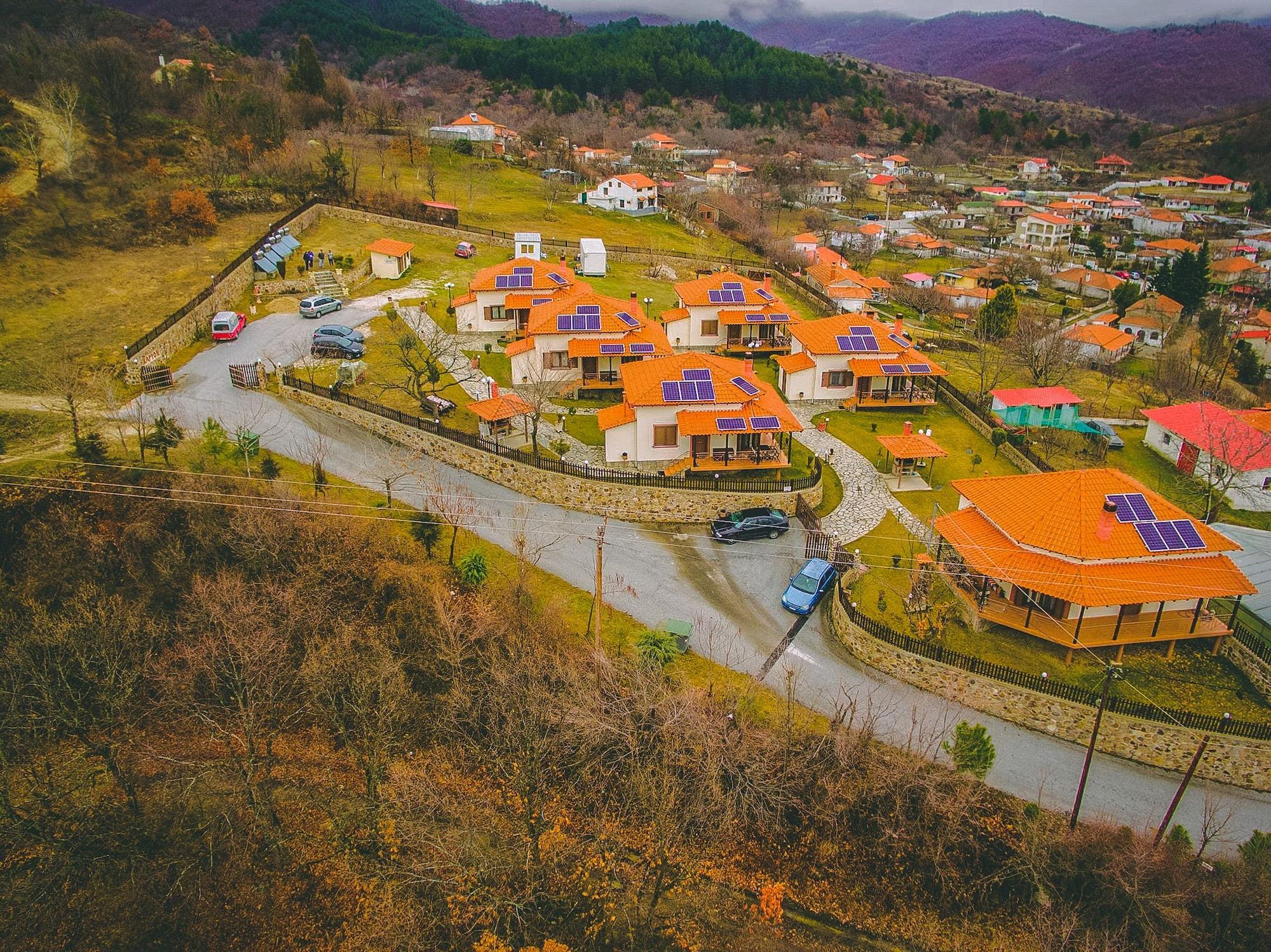 Vista Exterior Karyon Apartments