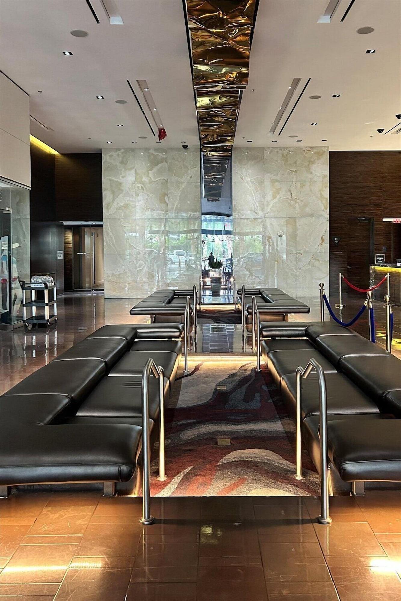 Vista Lobby Palms Place Vacation Suites Collection