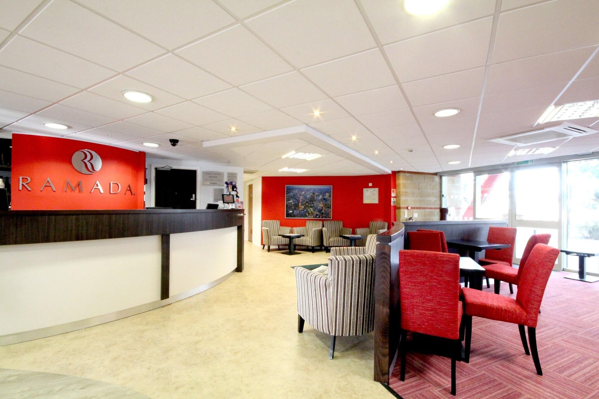 Bar/Salón Days Inn By Wyndham London Stansted Airport