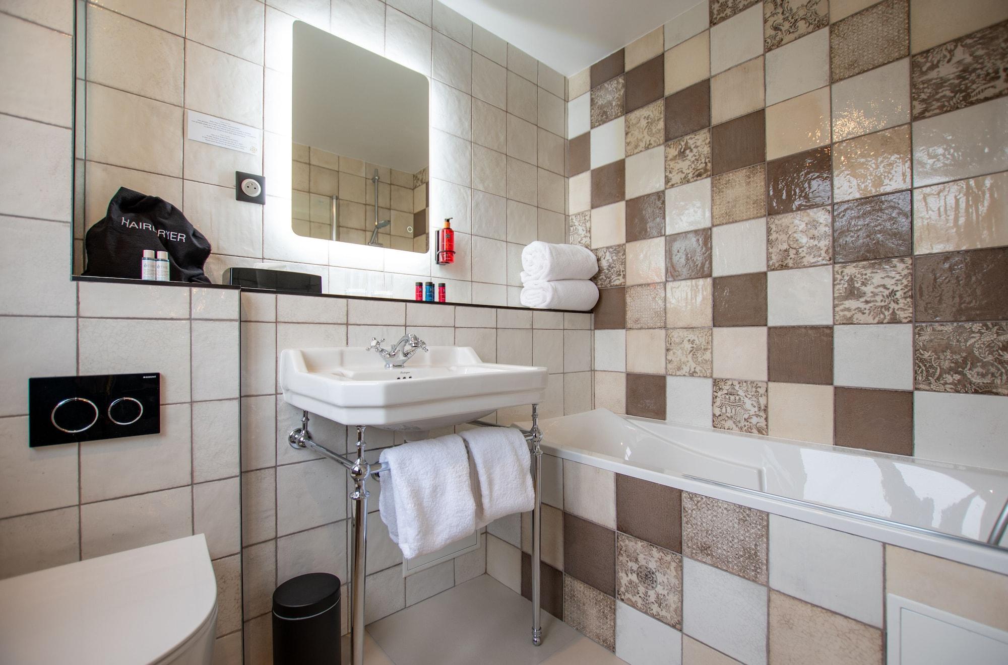 Equipamiento de Habitación ELSA, Hôtel Paris