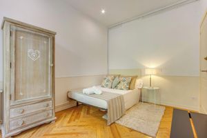Alquiler Vacacional - Amazing apt in front of Plaza de España