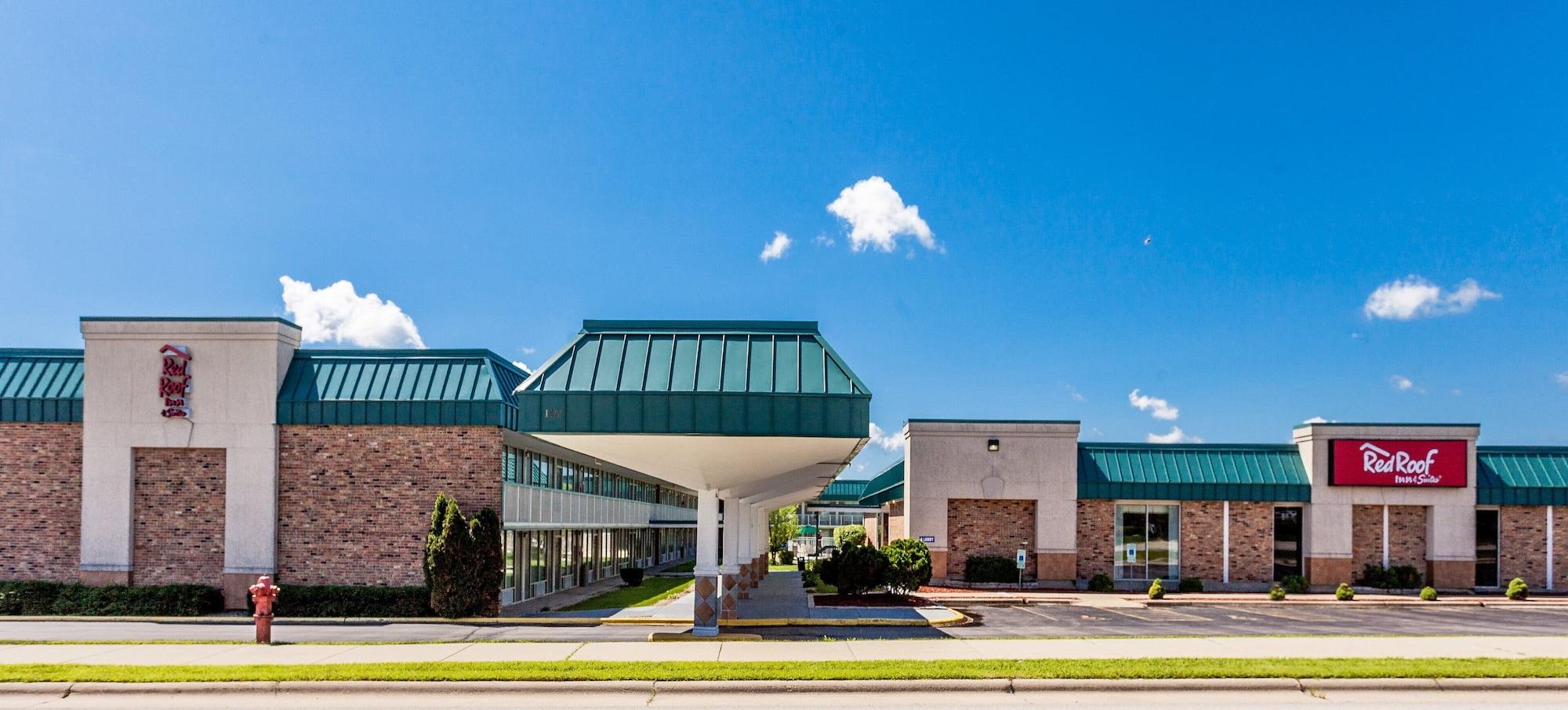 Vista Exterior Red Roof Inn & Suites DeKalb