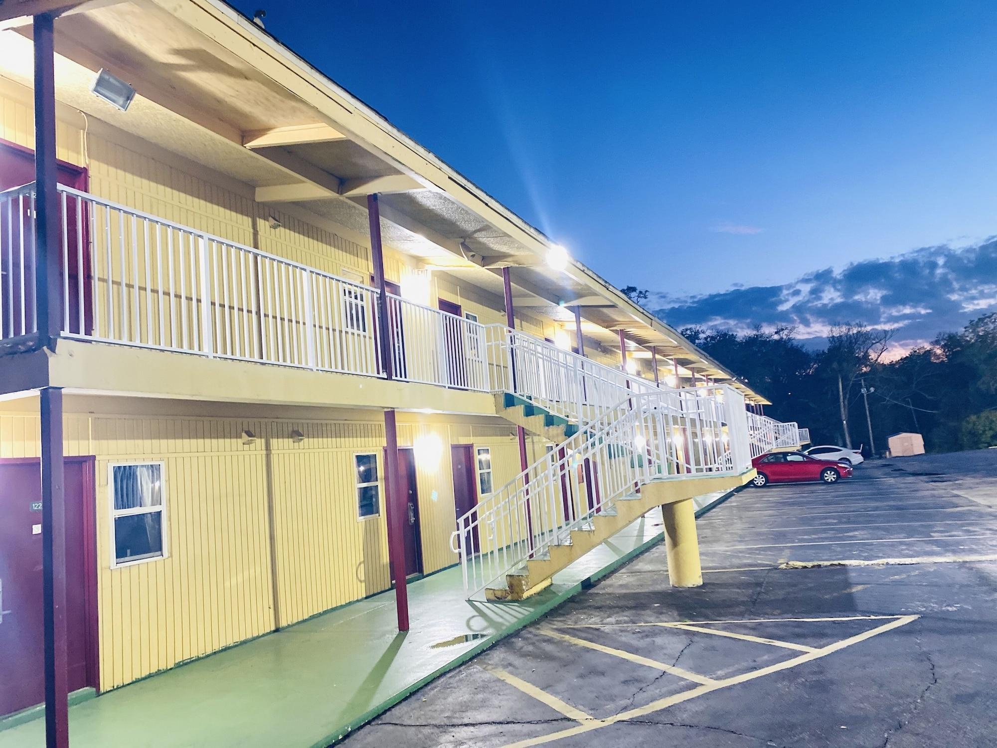 Vista Exterior Royal Inn