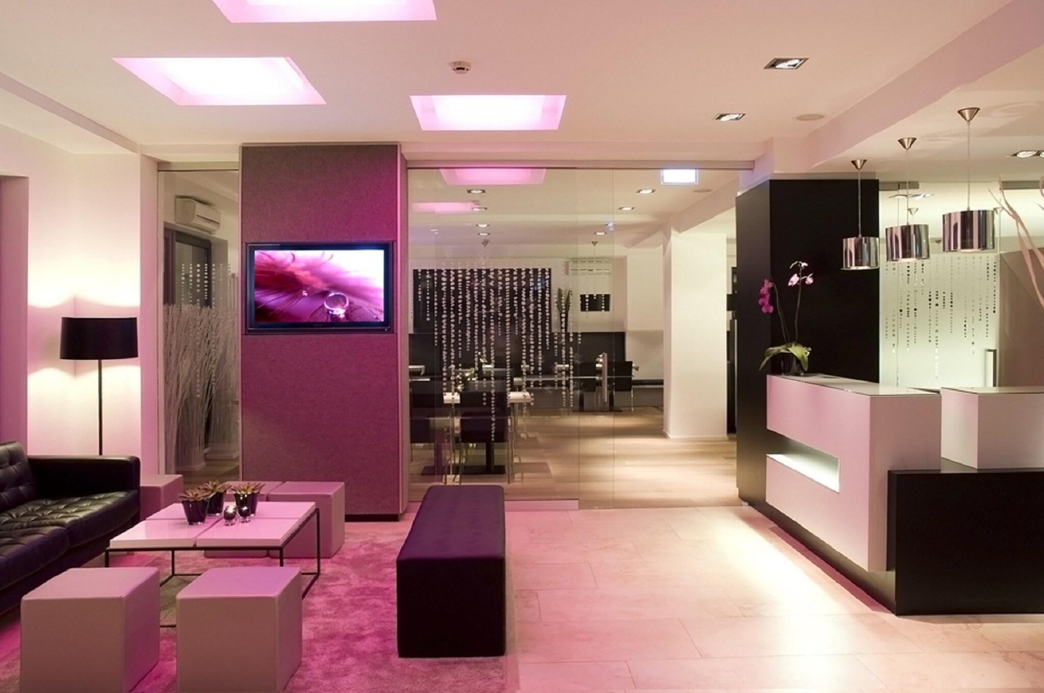 Vista Lobby Pearl Hotel